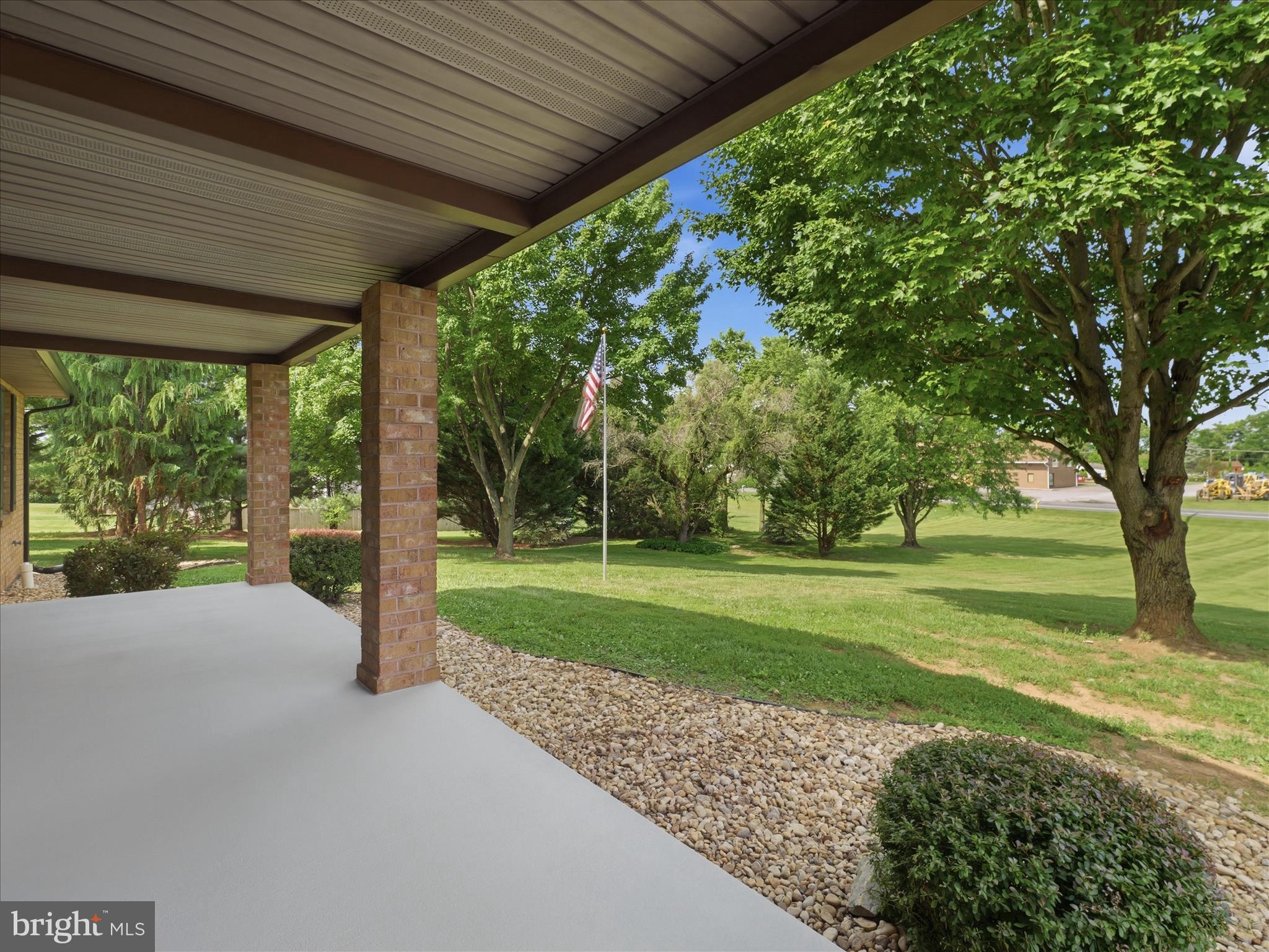 7523 SHARPSBURG PIKE