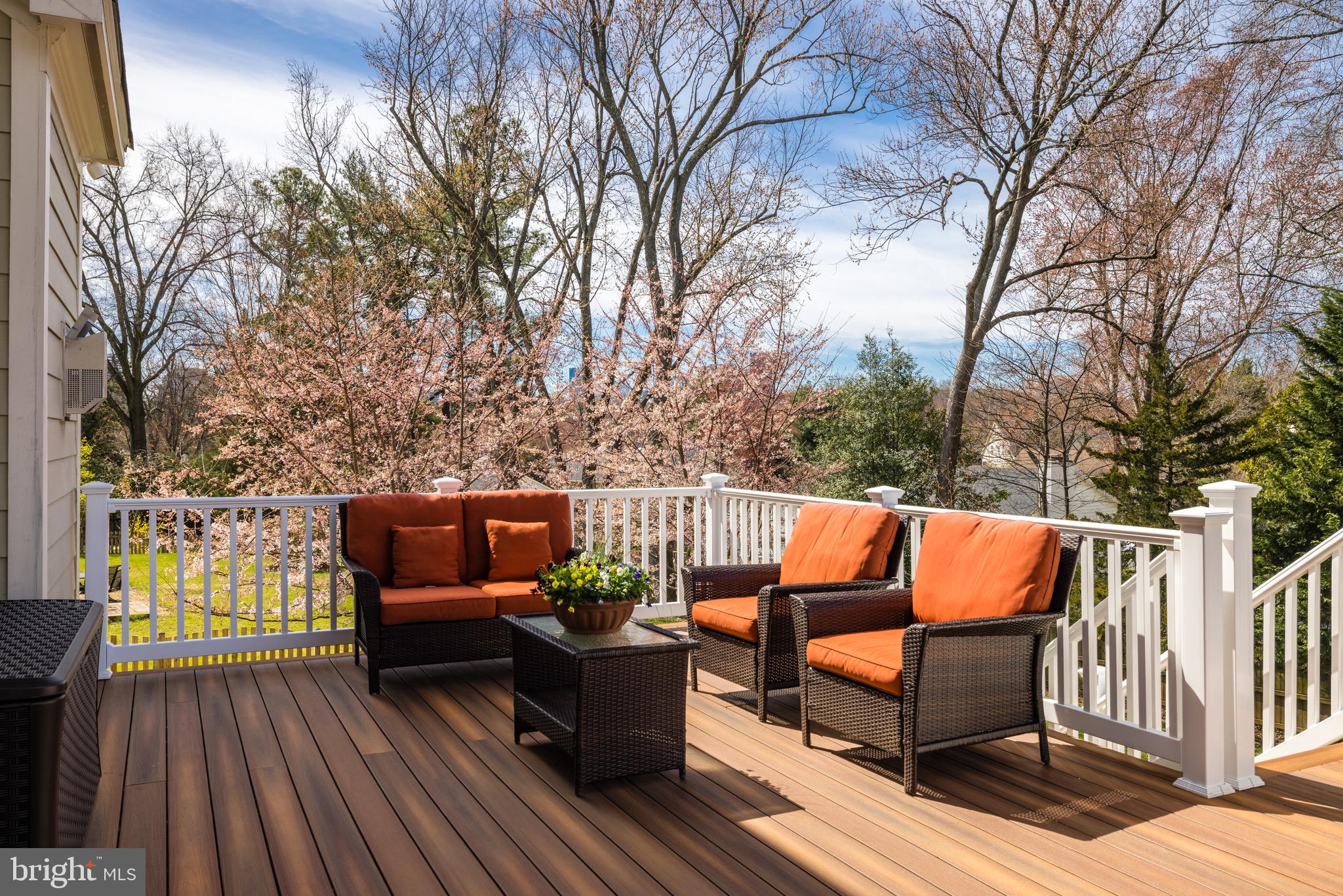 MC LEAN HAMLET - Residential