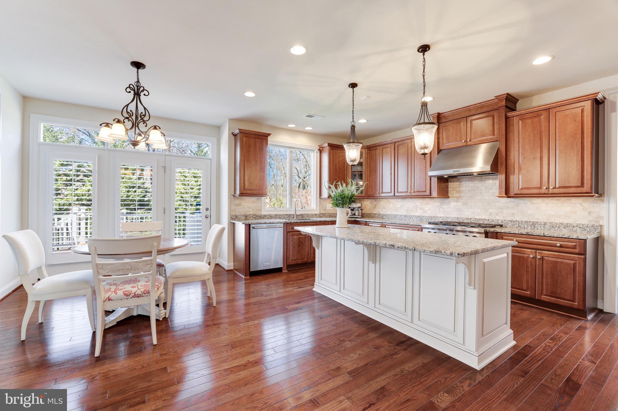 MC LEAN HAMLET - Residential