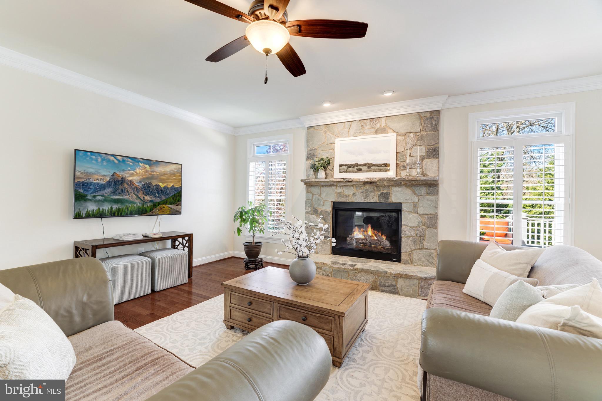 MC LEAN HAMLET - Residential