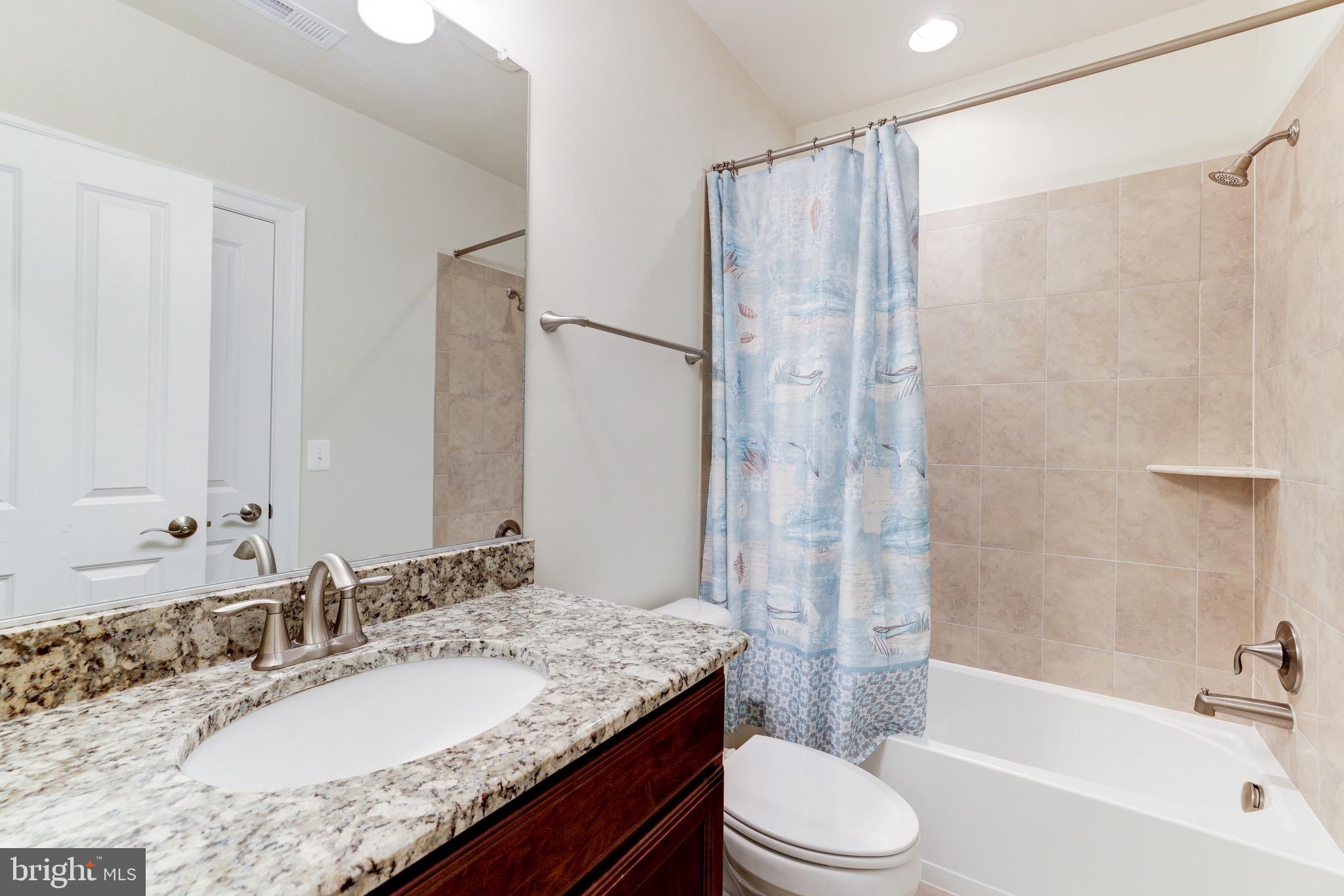 MC LEAN HAMLET - Residential