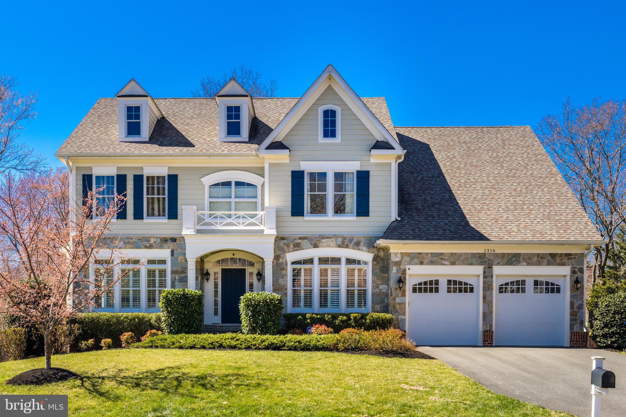 MC LEAN HAMLET - Residential