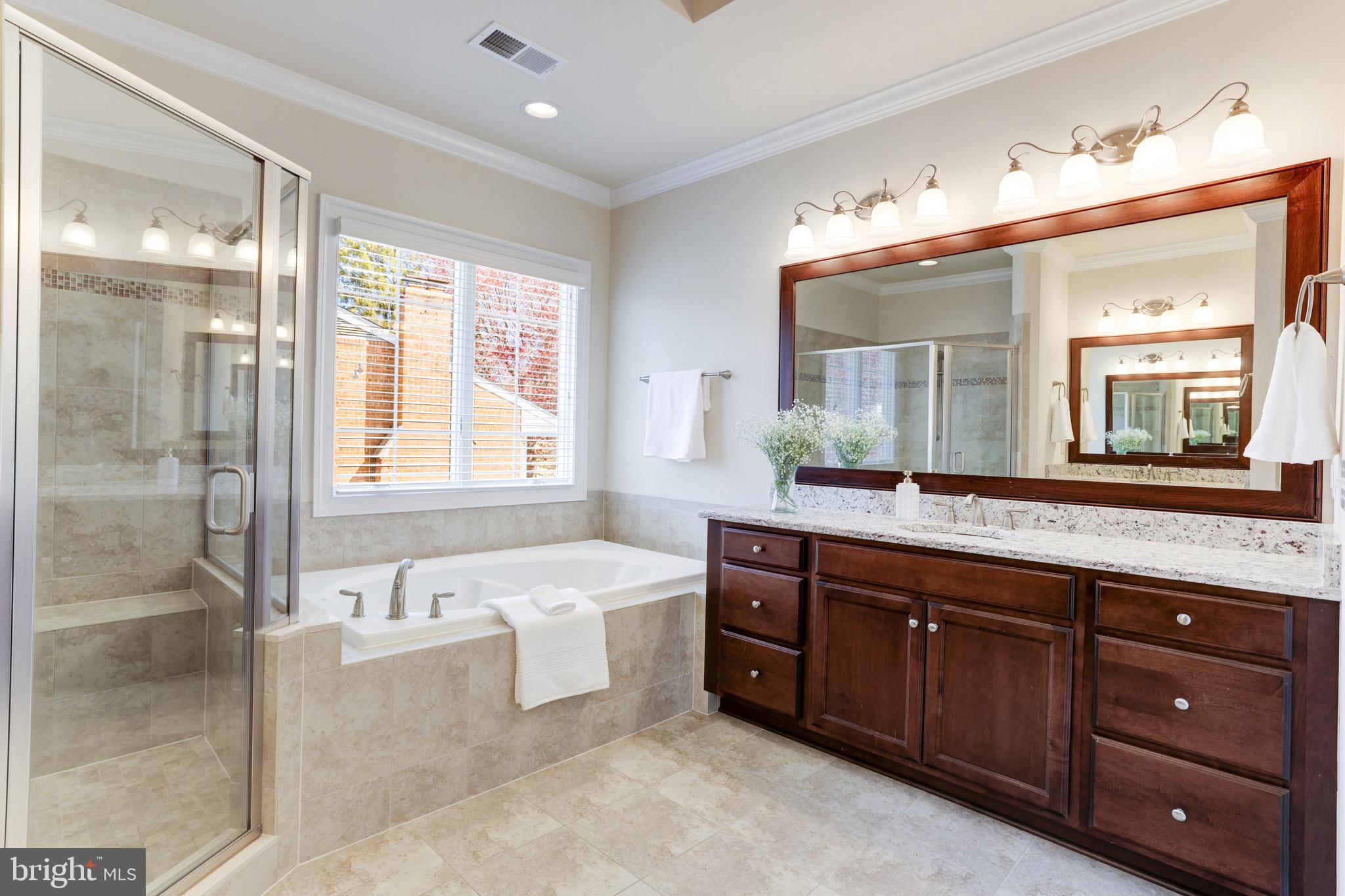 MC LEAN HAMLET - Residential