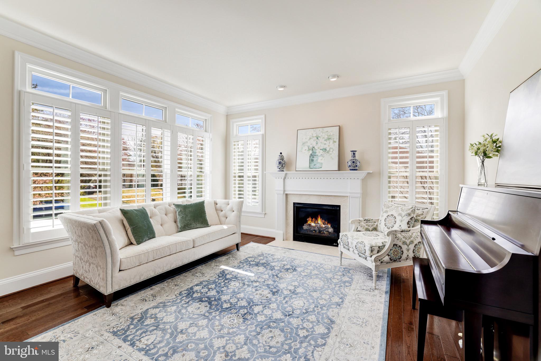 MC LEAN HAMLET - Residential