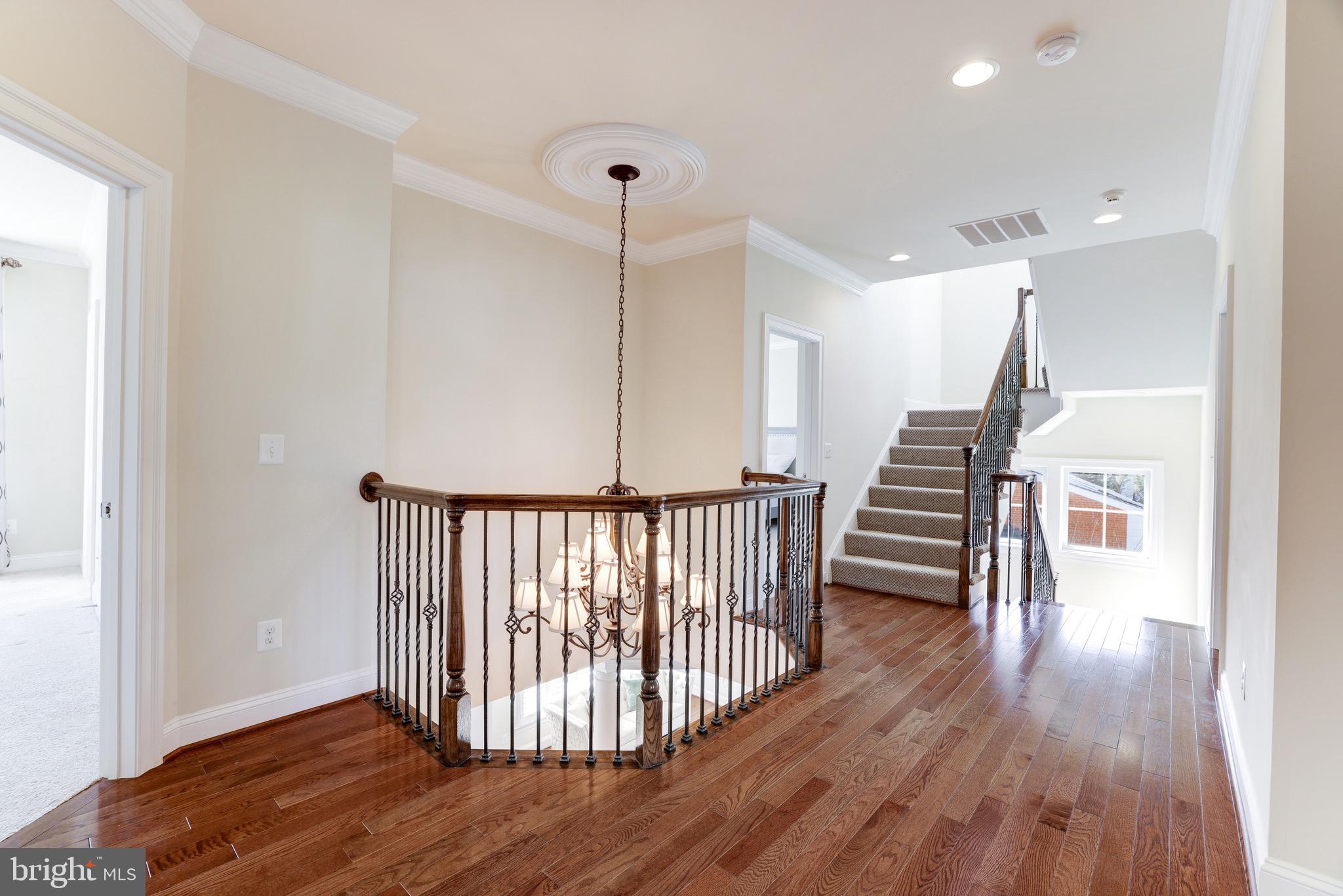 MC LEAN HAMLET - Residential