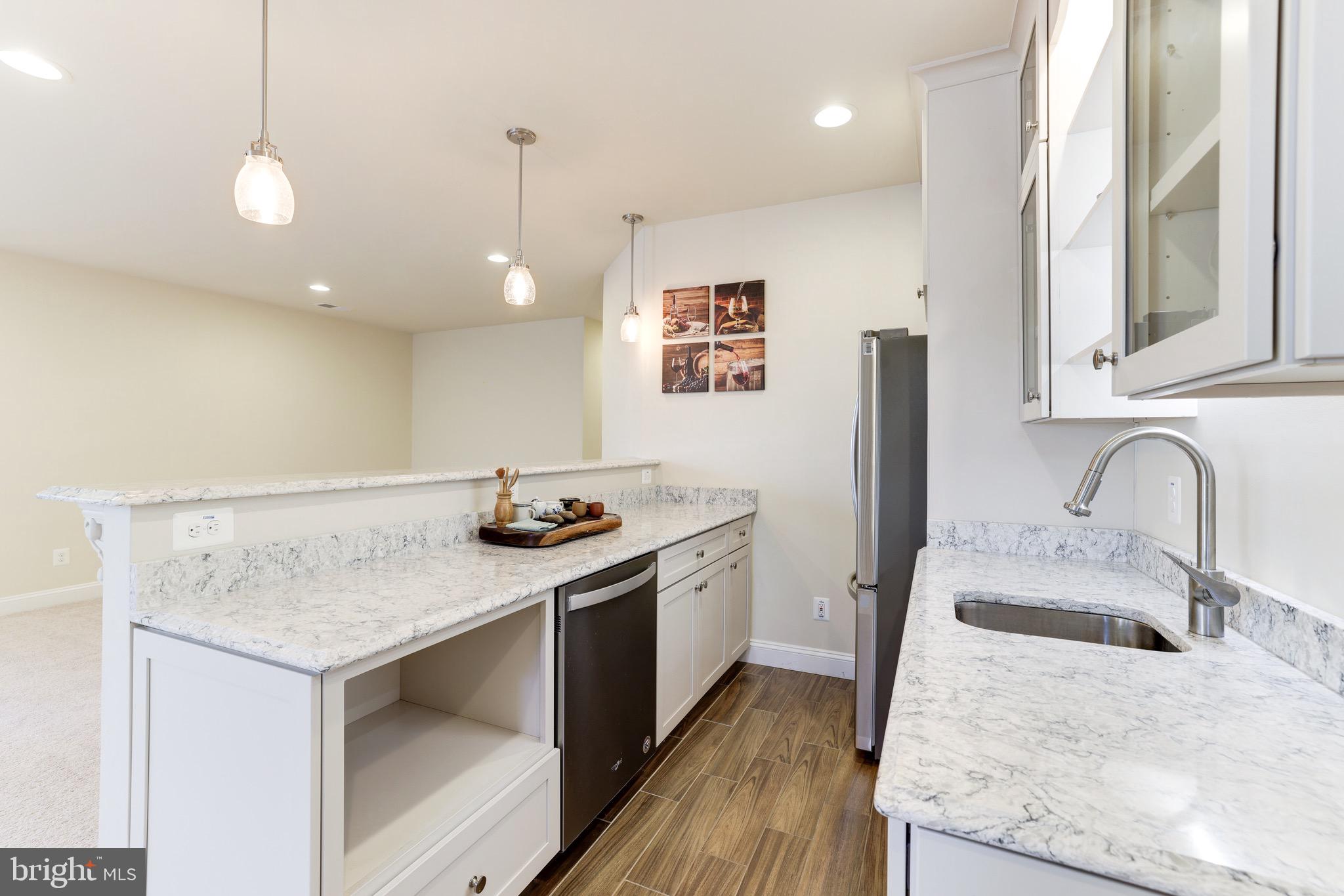 MC LEAN HAMLET - Residential