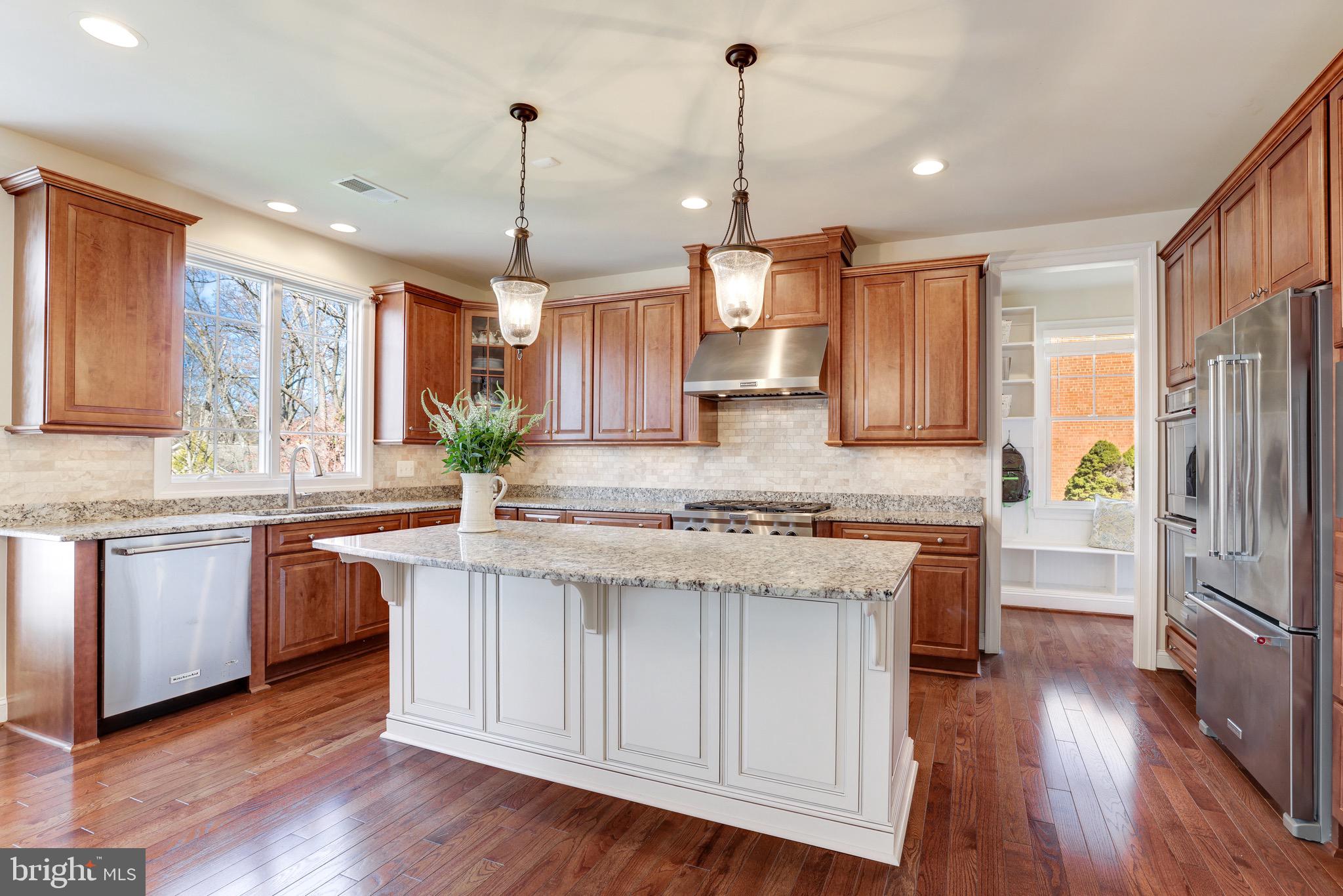 MC LEAN HAMLET - Residential