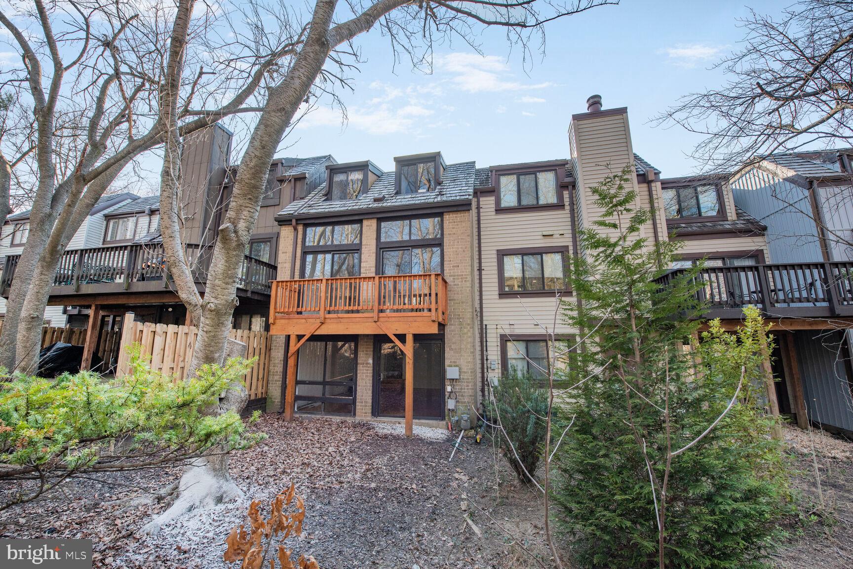 RESTON - Residential