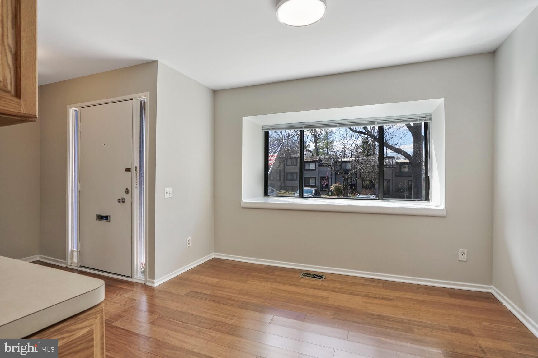 RESTON - Residential