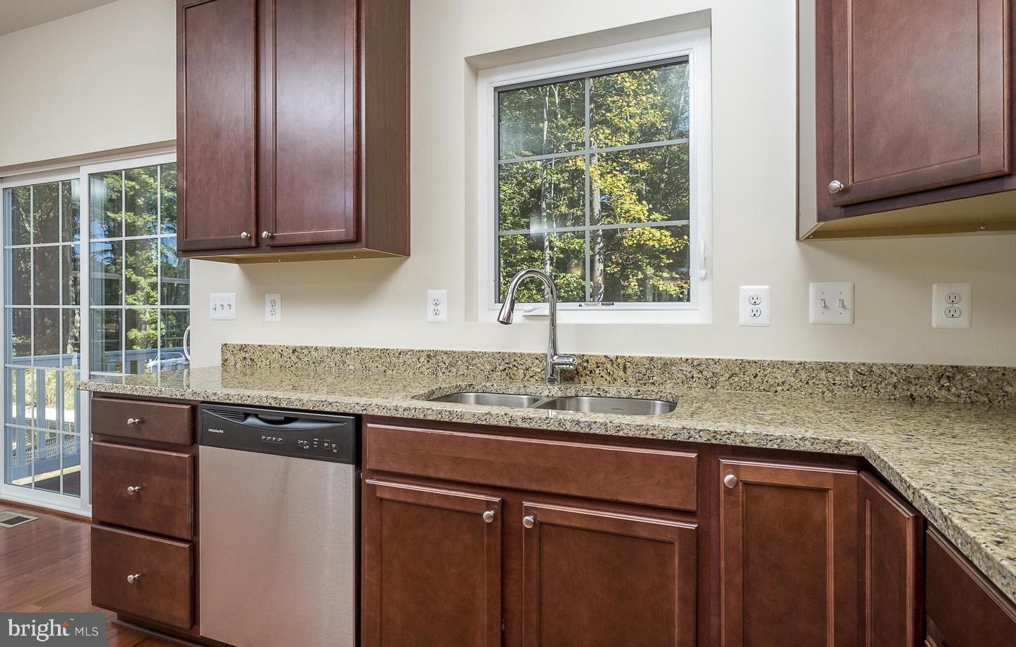 DORCHESTER VIEW - Residential Lease