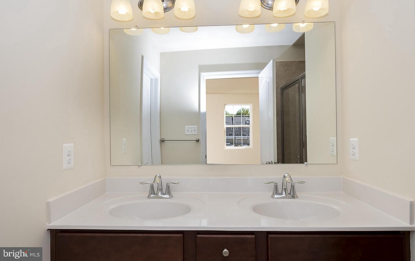 DORCHESTER VIEW - Residential Lease