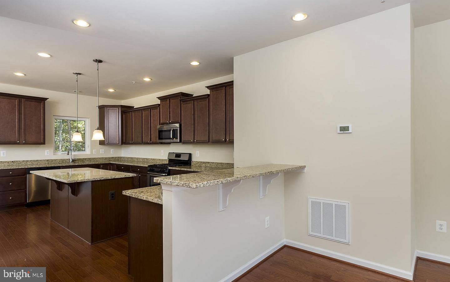 DORCHESTER VIEW - Residential Lease