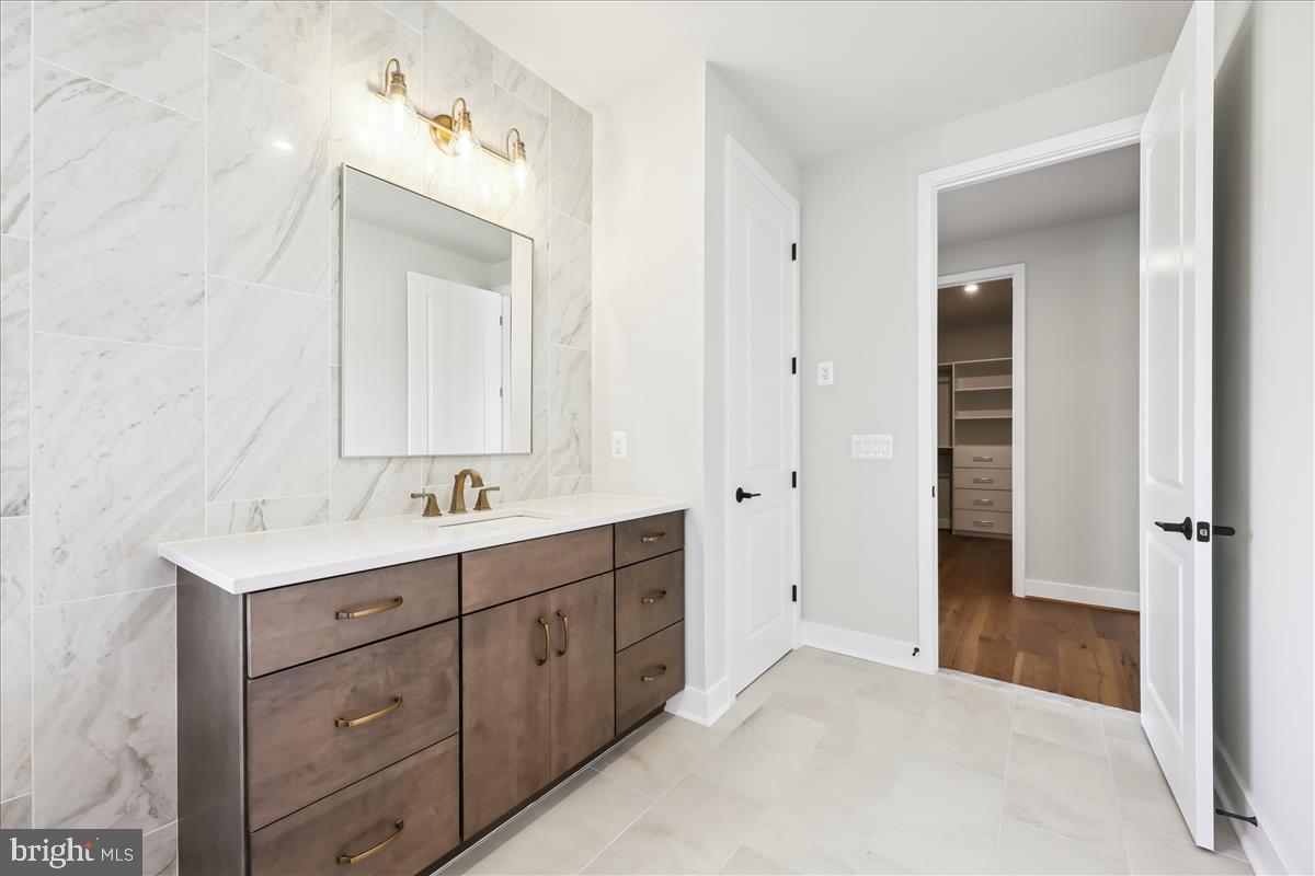 AMALYN - Residential Lease