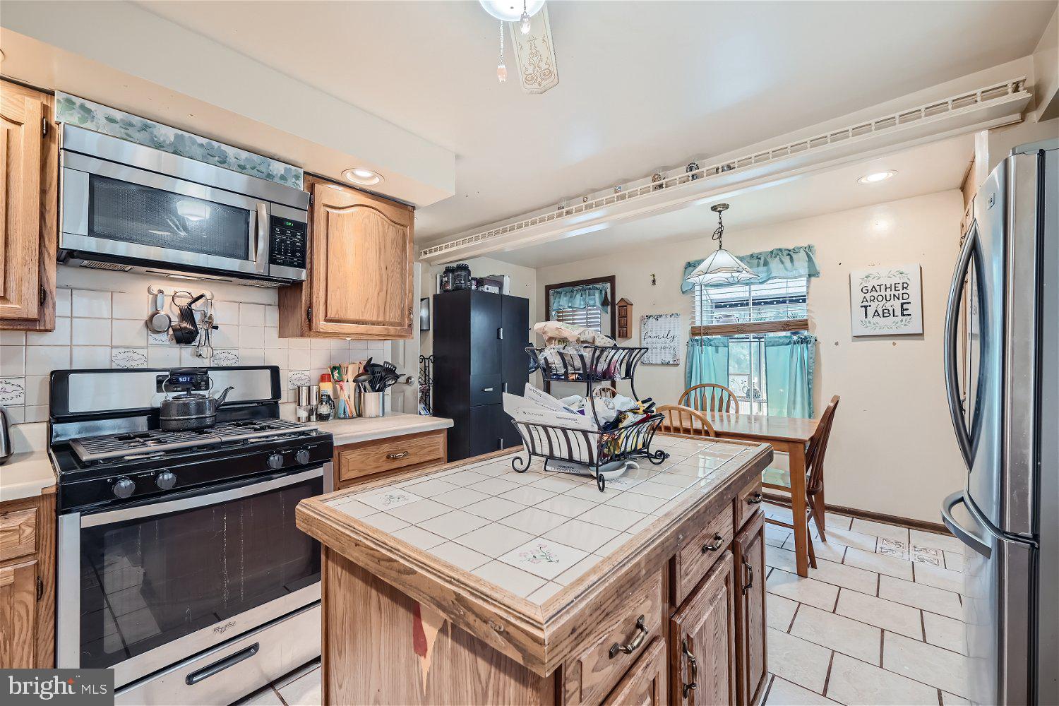 ROSEMONT - Residential