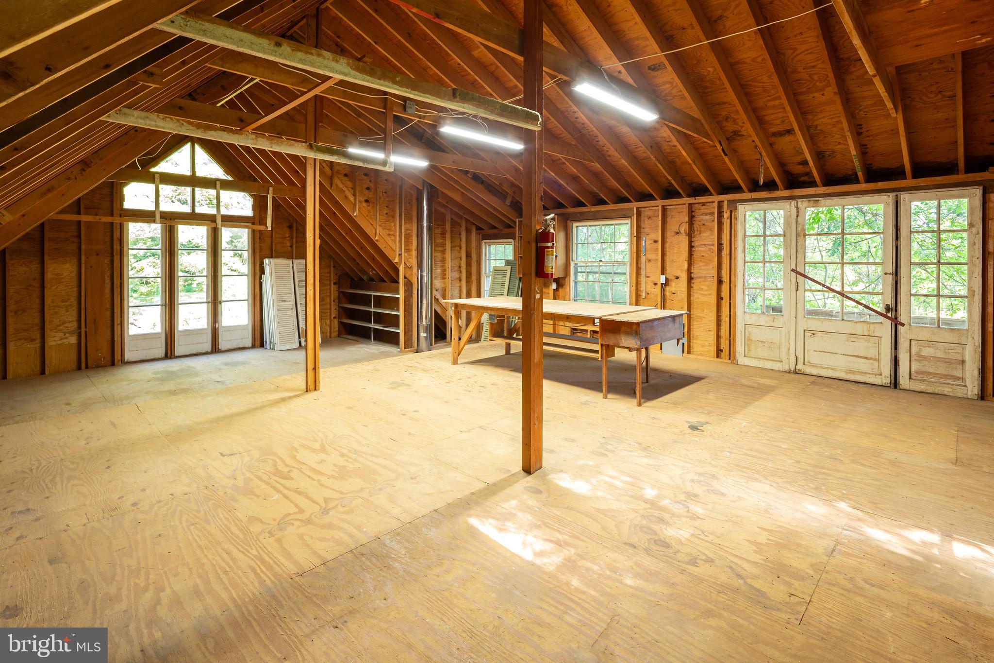 RADNOR HUNT - Residential