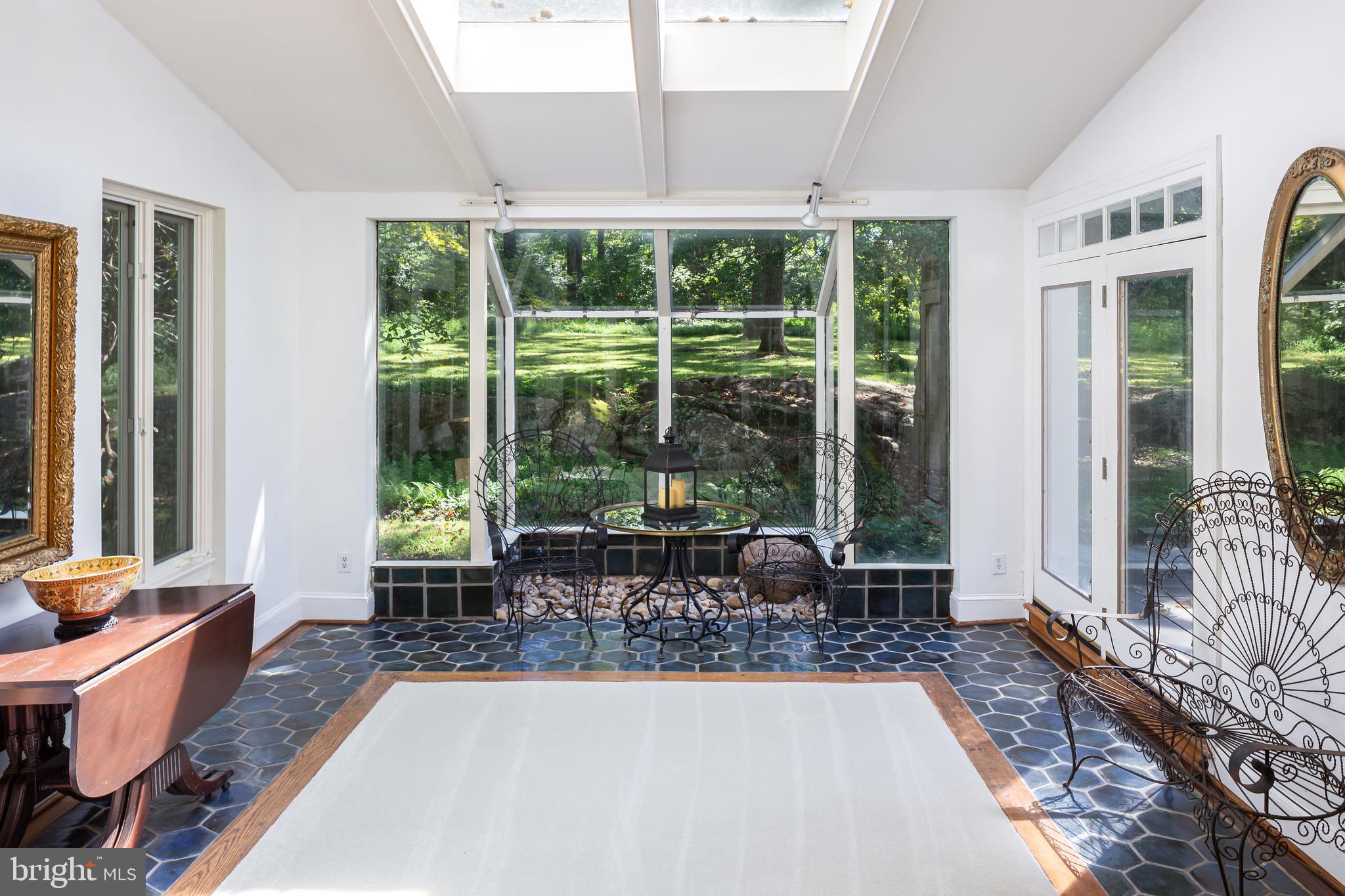 RADNOR HUNT - Residential