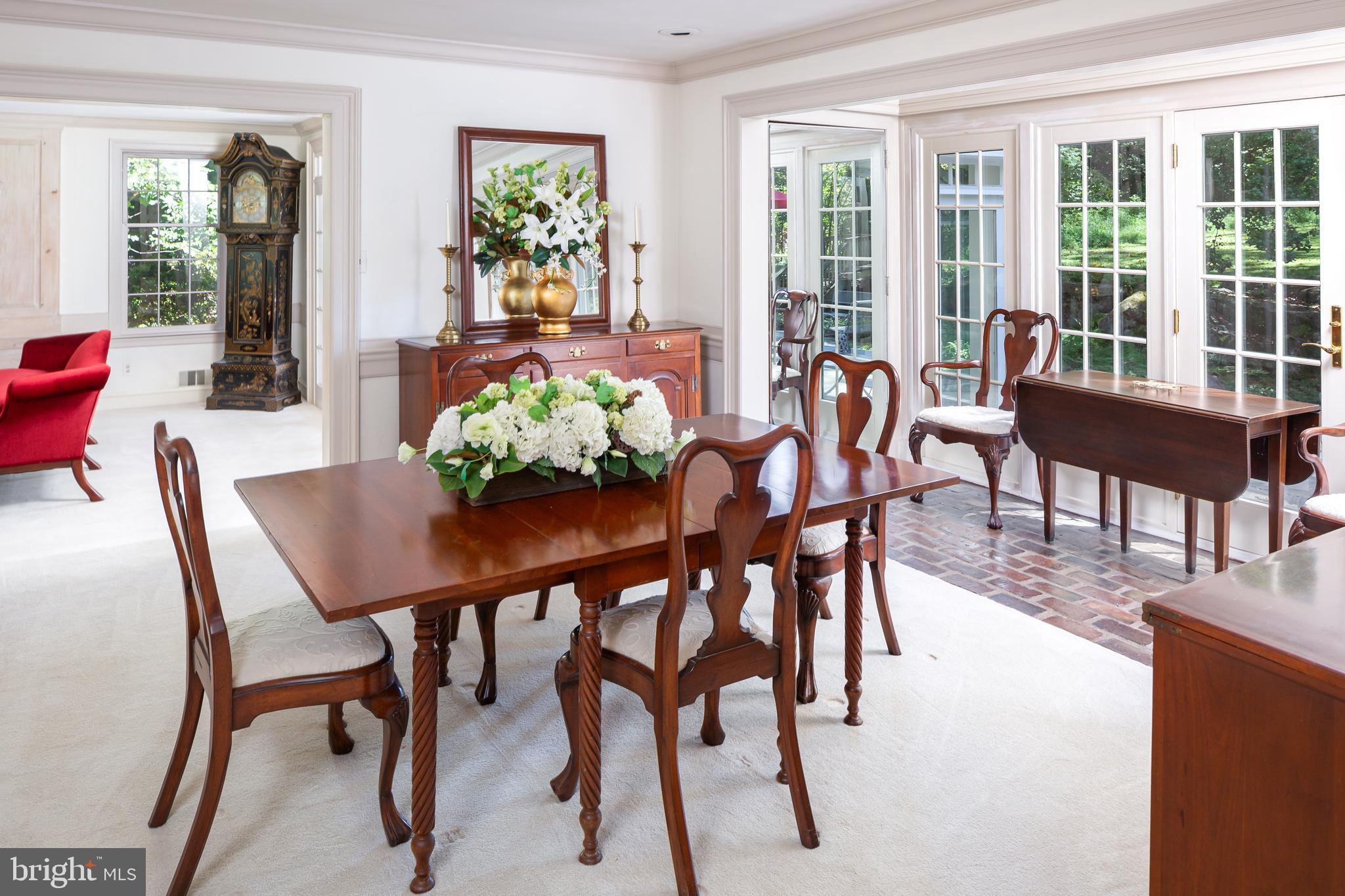 RADNOR HUNT - Residential