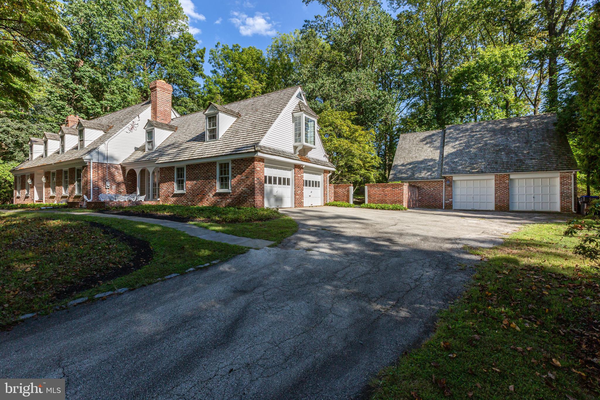 8 FOXCHASE ROAD
