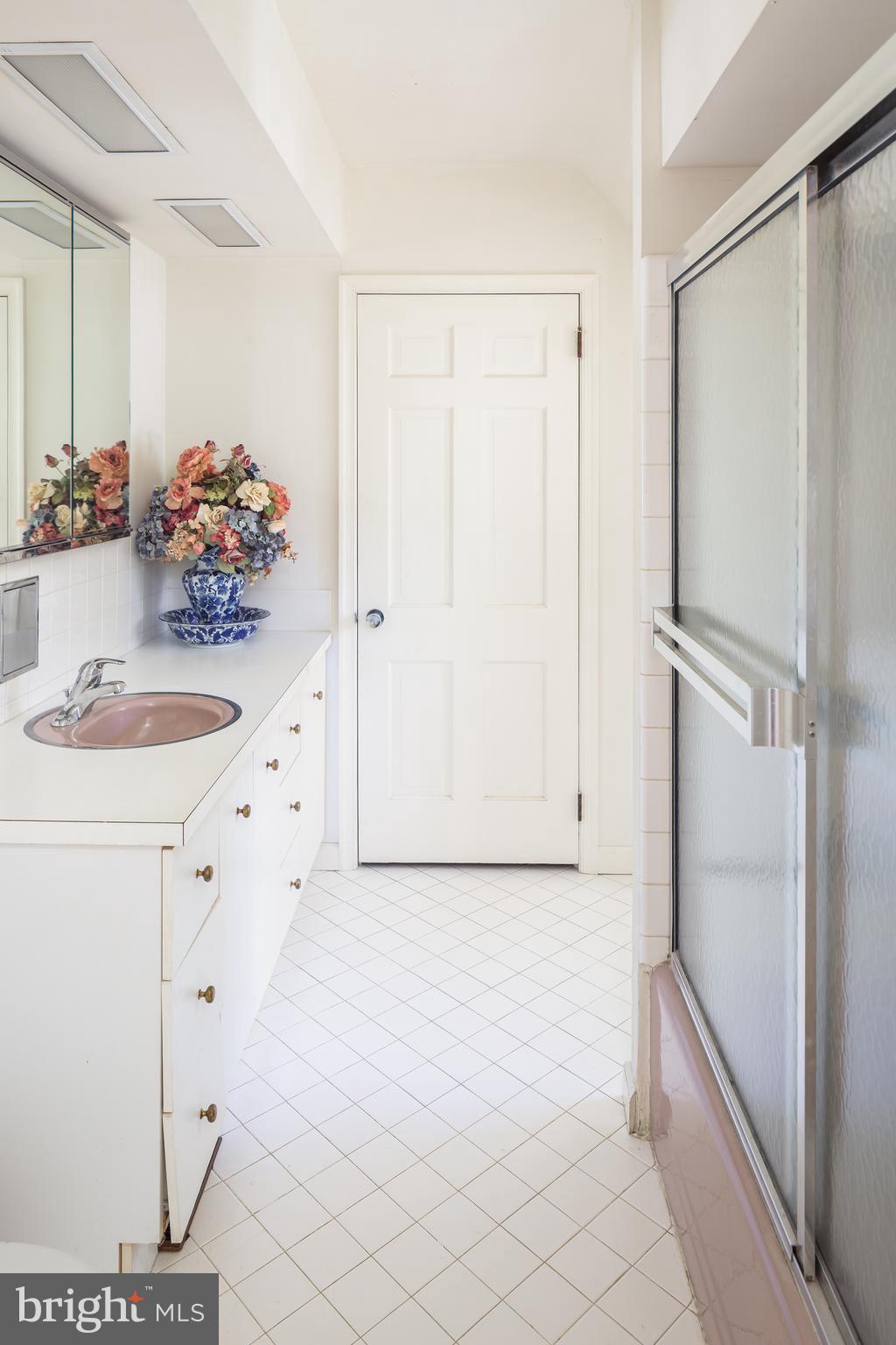 RADNOR HUNT - Residential