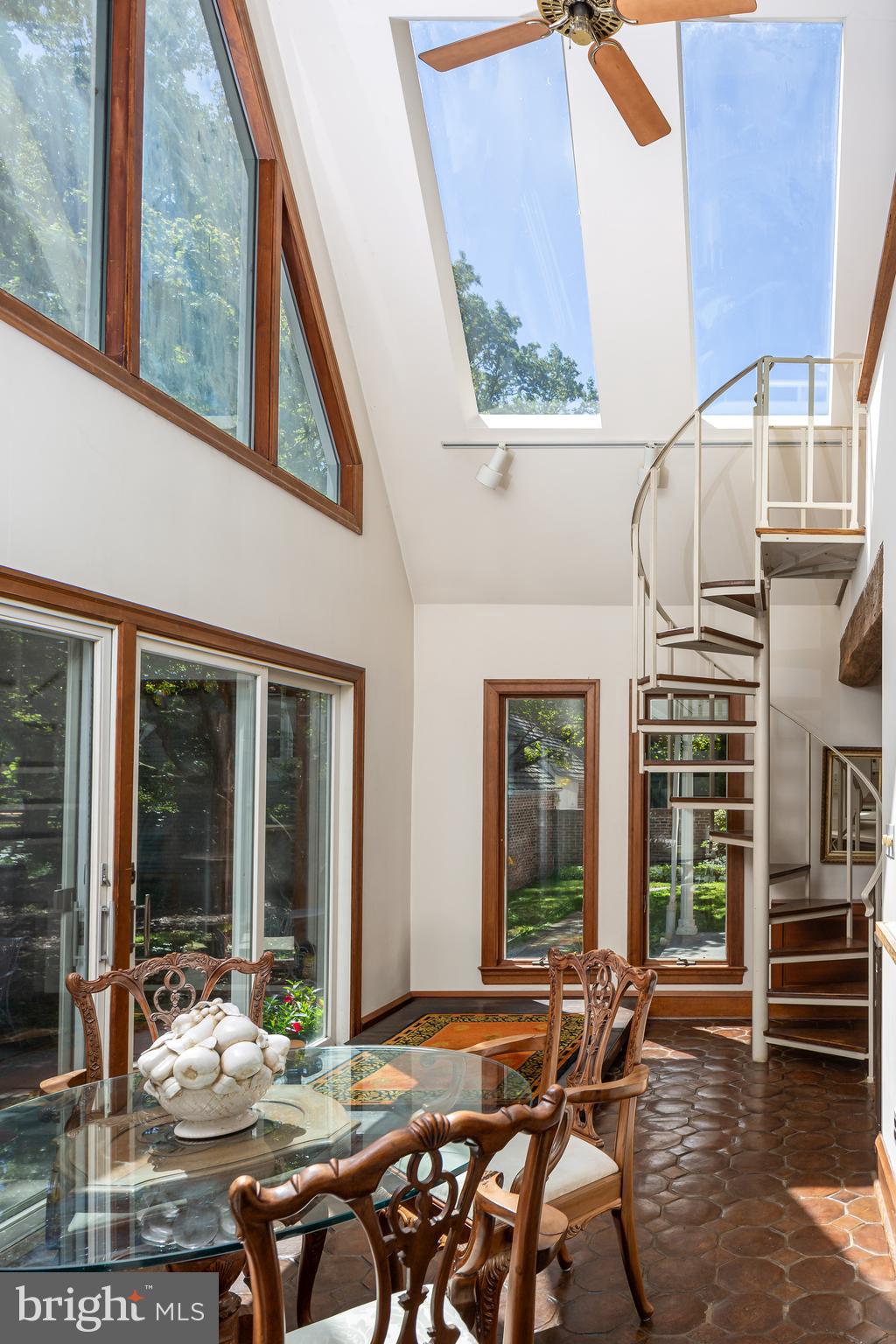 RADNOR HUNT - Residential