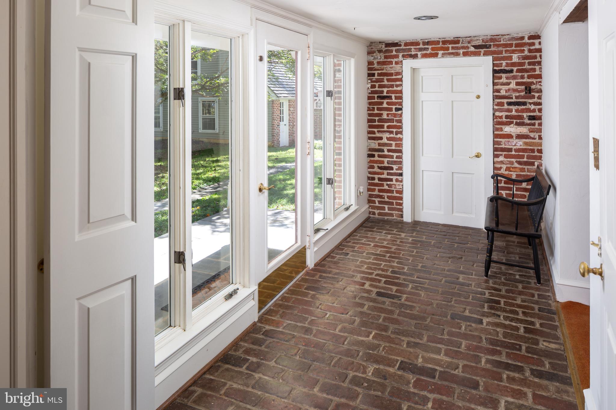 RADNOR HUNT - Residential