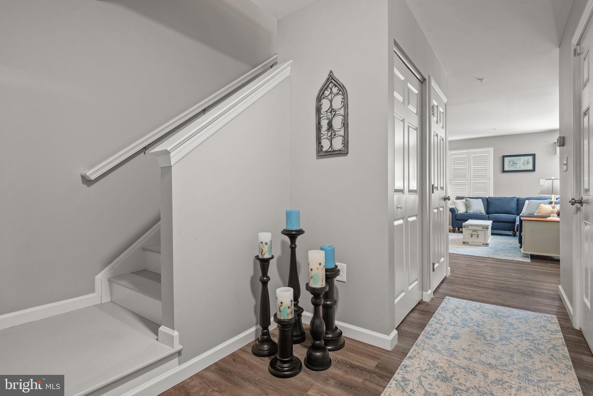 256 S VILLAGE CIRCLE