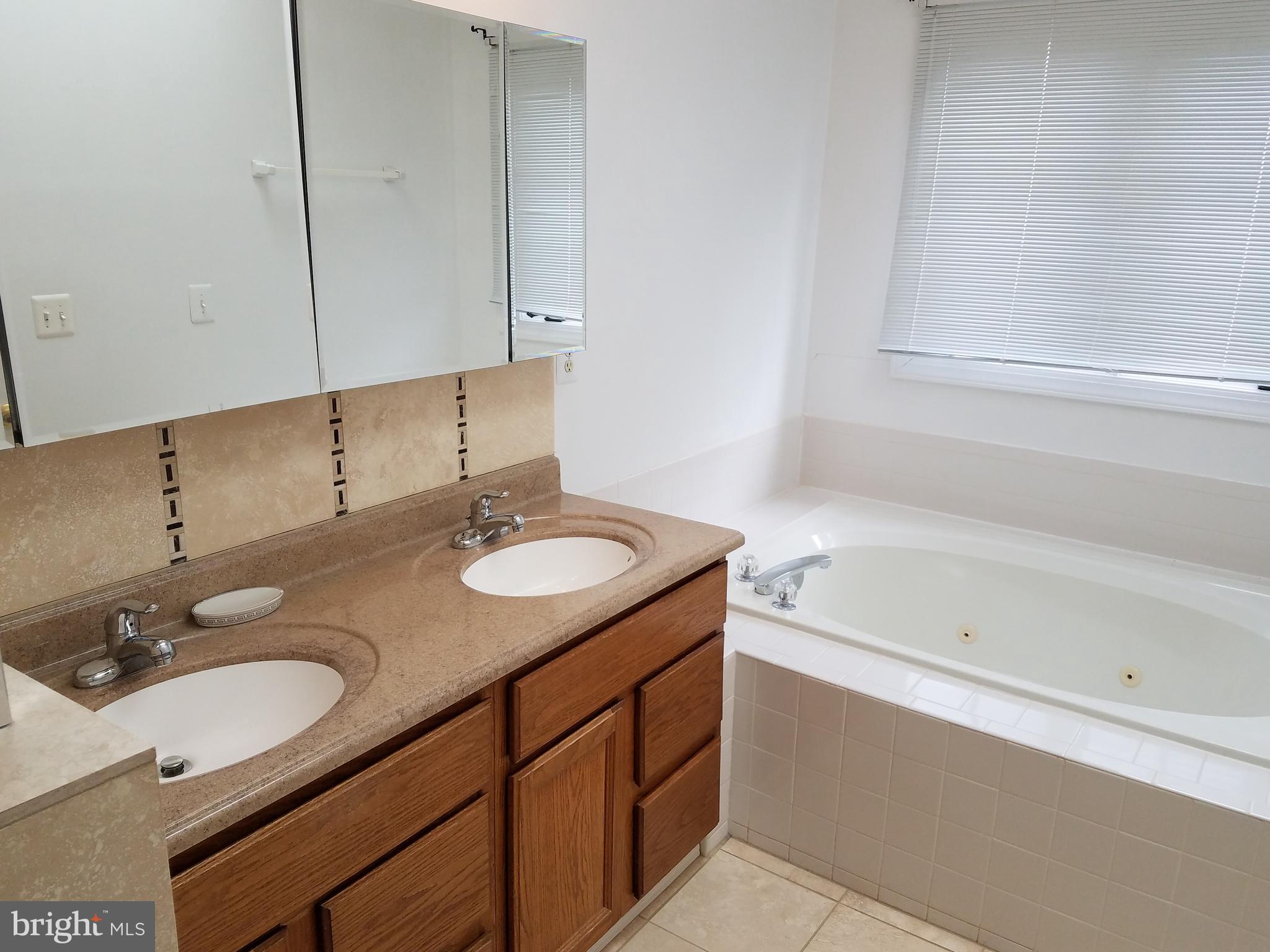 CARR AT CEDAR LAKES - Residential Lease