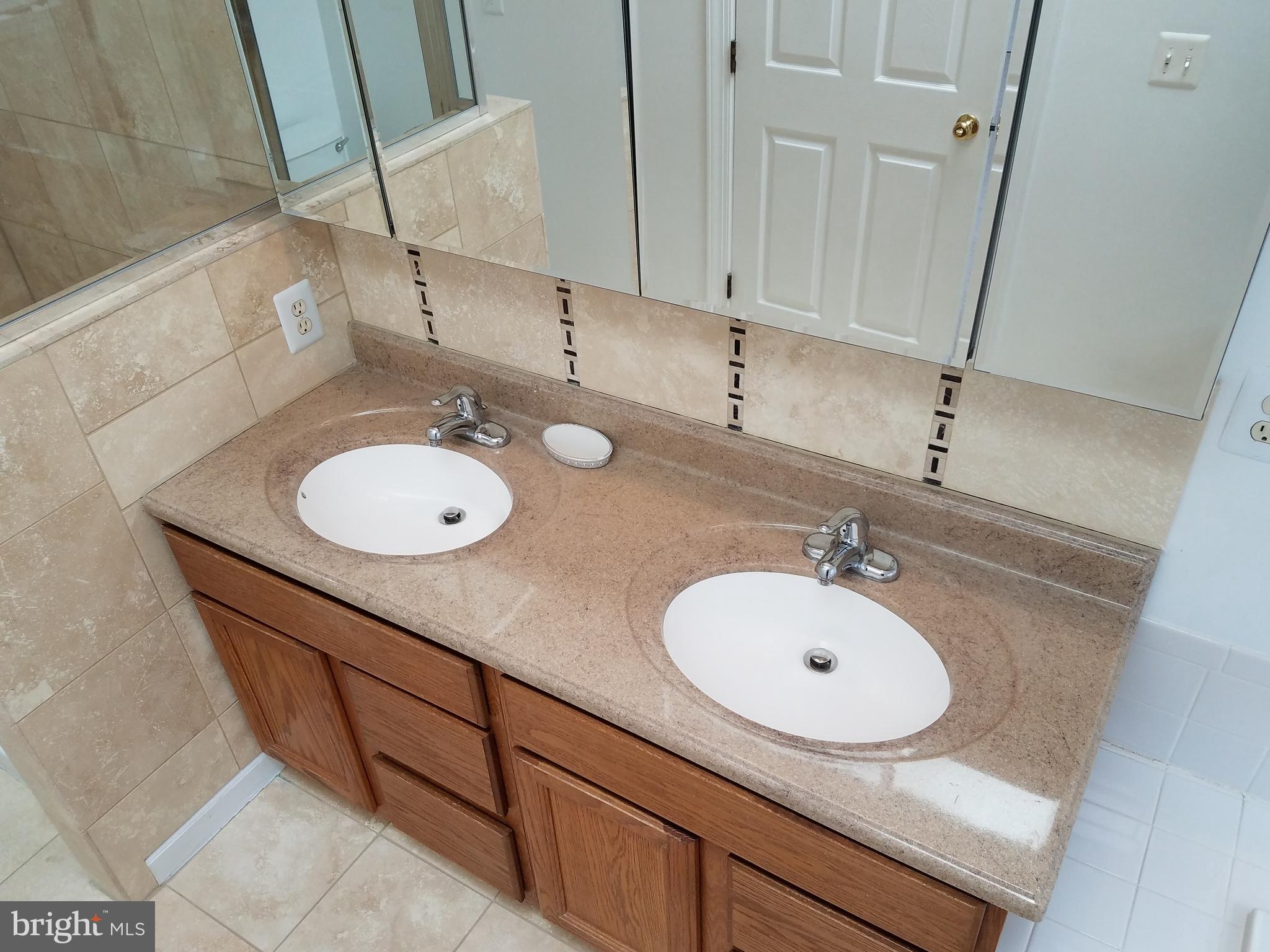 CARR AT CEDAR LAKES - Residential Lease