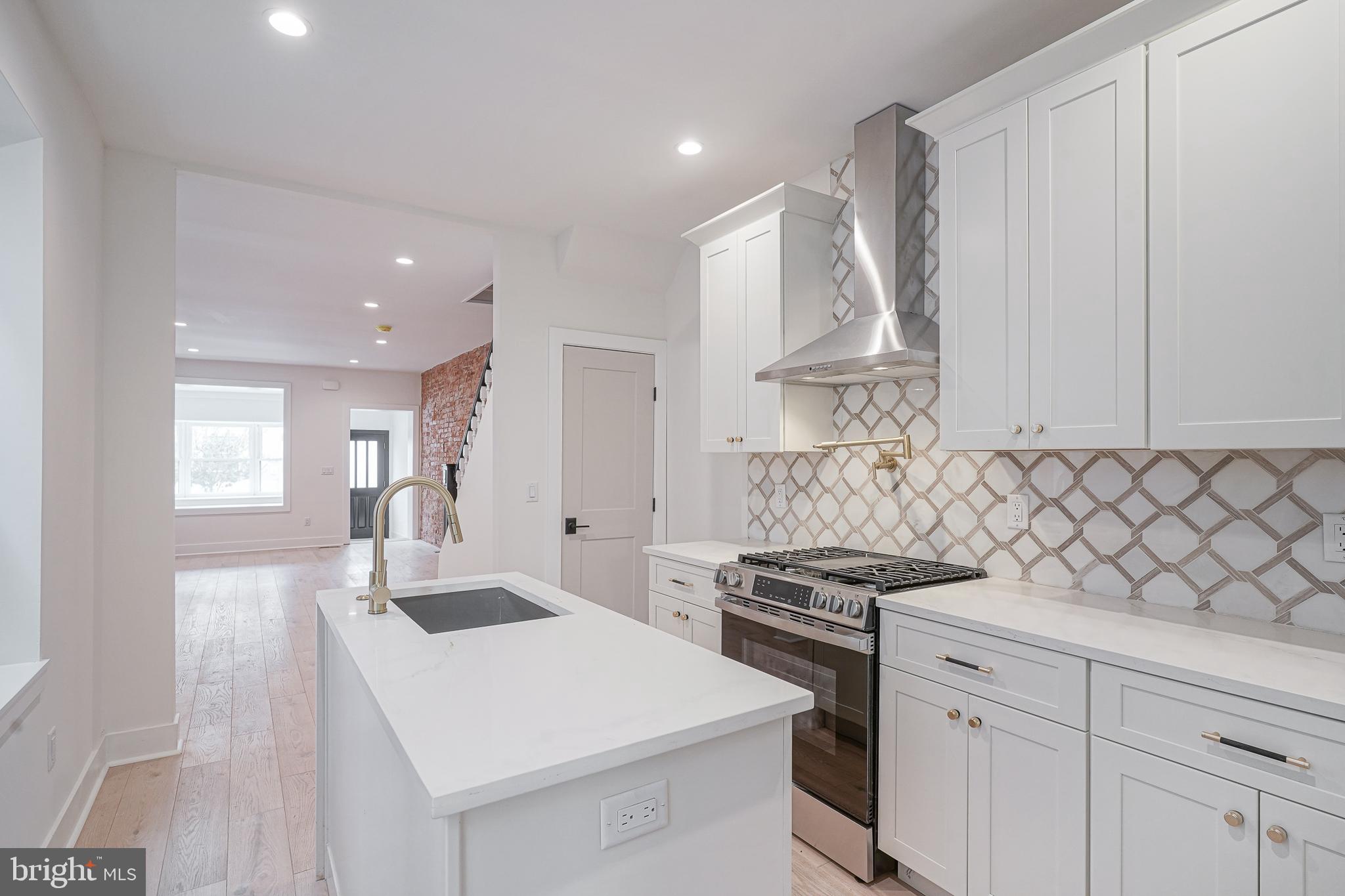 PORT RICHMOND - Residential