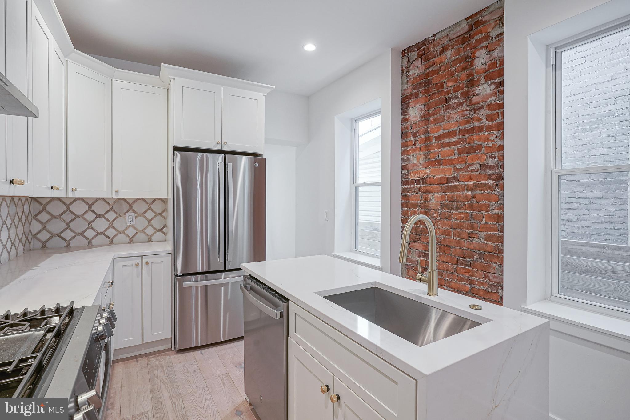 PORT RICHMOND - Residential