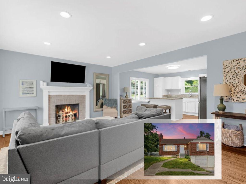 MONTGOMERY KNOLLS - Residential