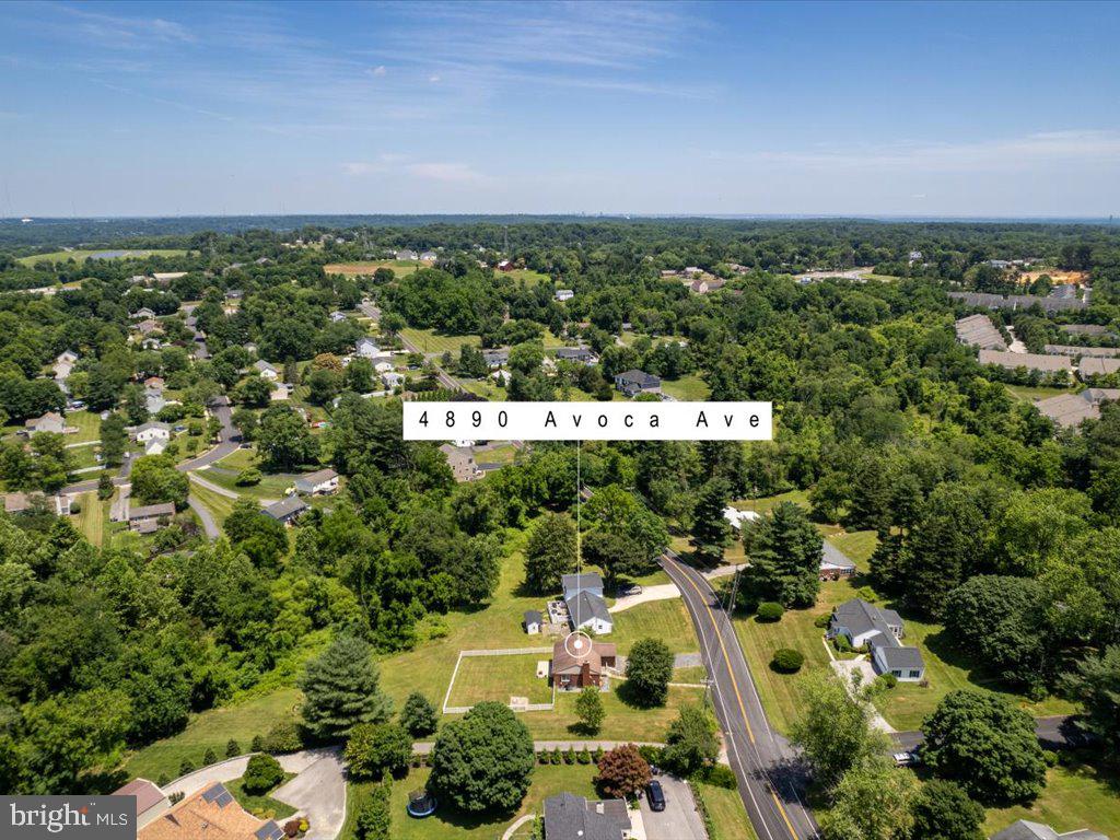 MONTGOMERY KNOLLS - Residential