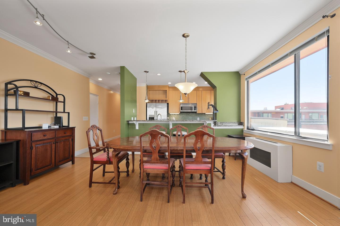 1121 ARLINGTON BOULEVARD 1011