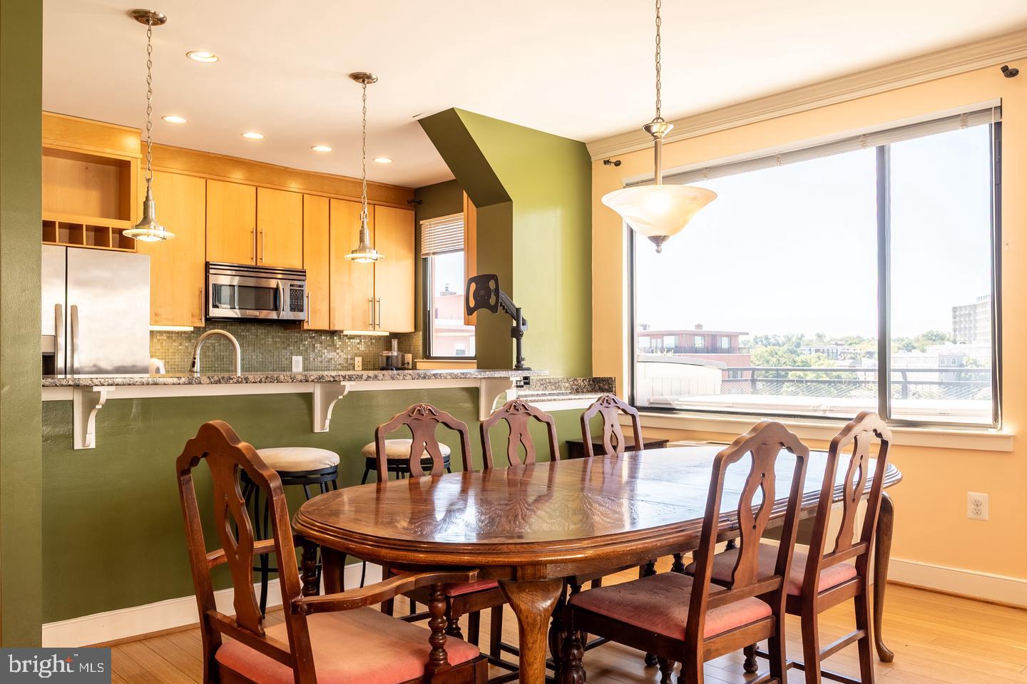 1121 ARLINGTON BOULEVARD 1011