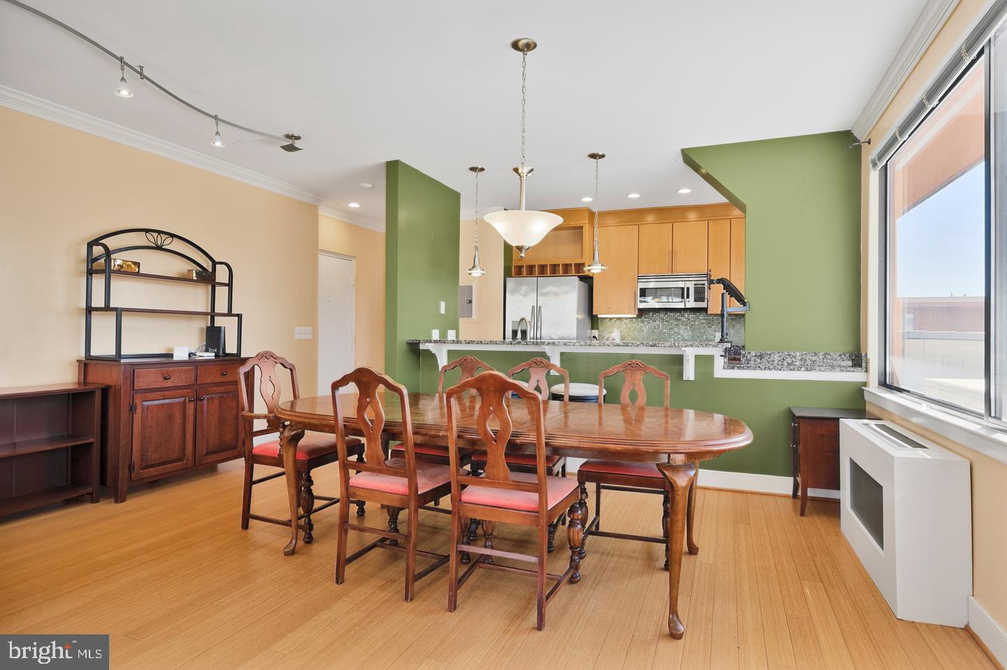 1121 ARLINGTON BOULEVARD 1011