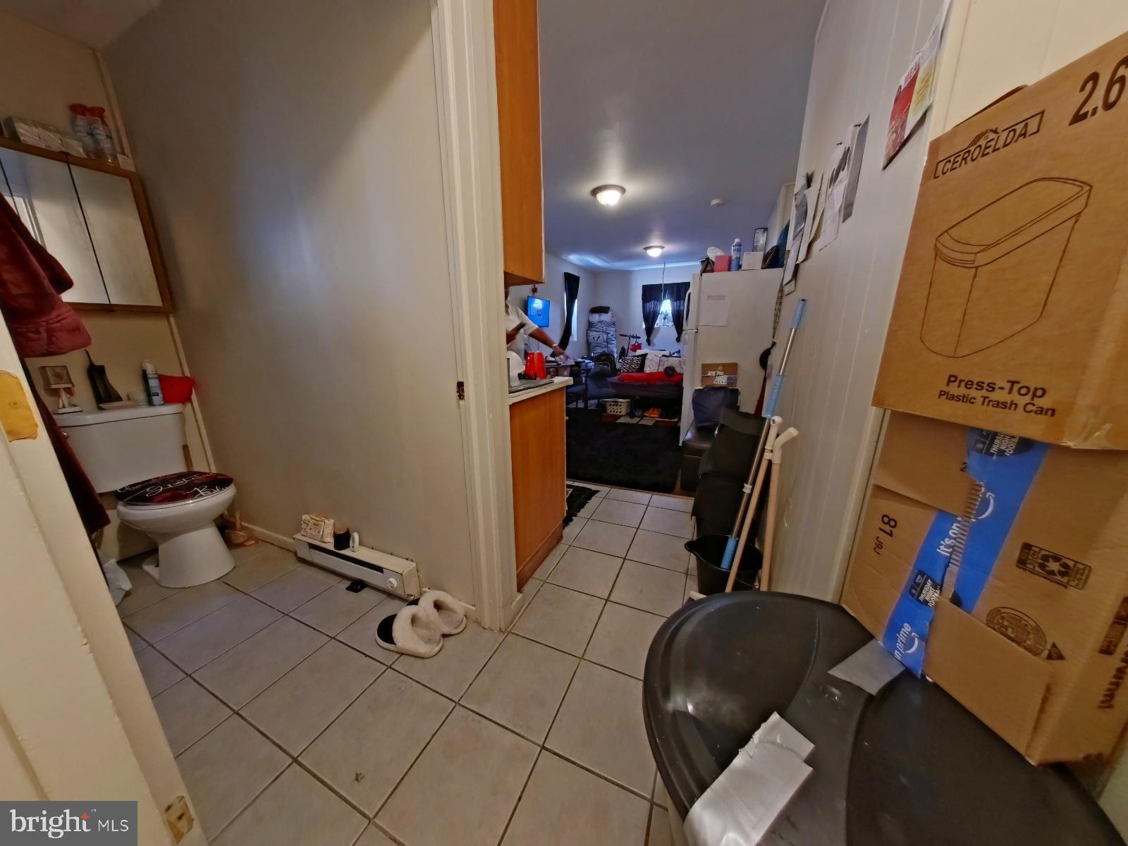 FRANKFORD - Commercial Sale