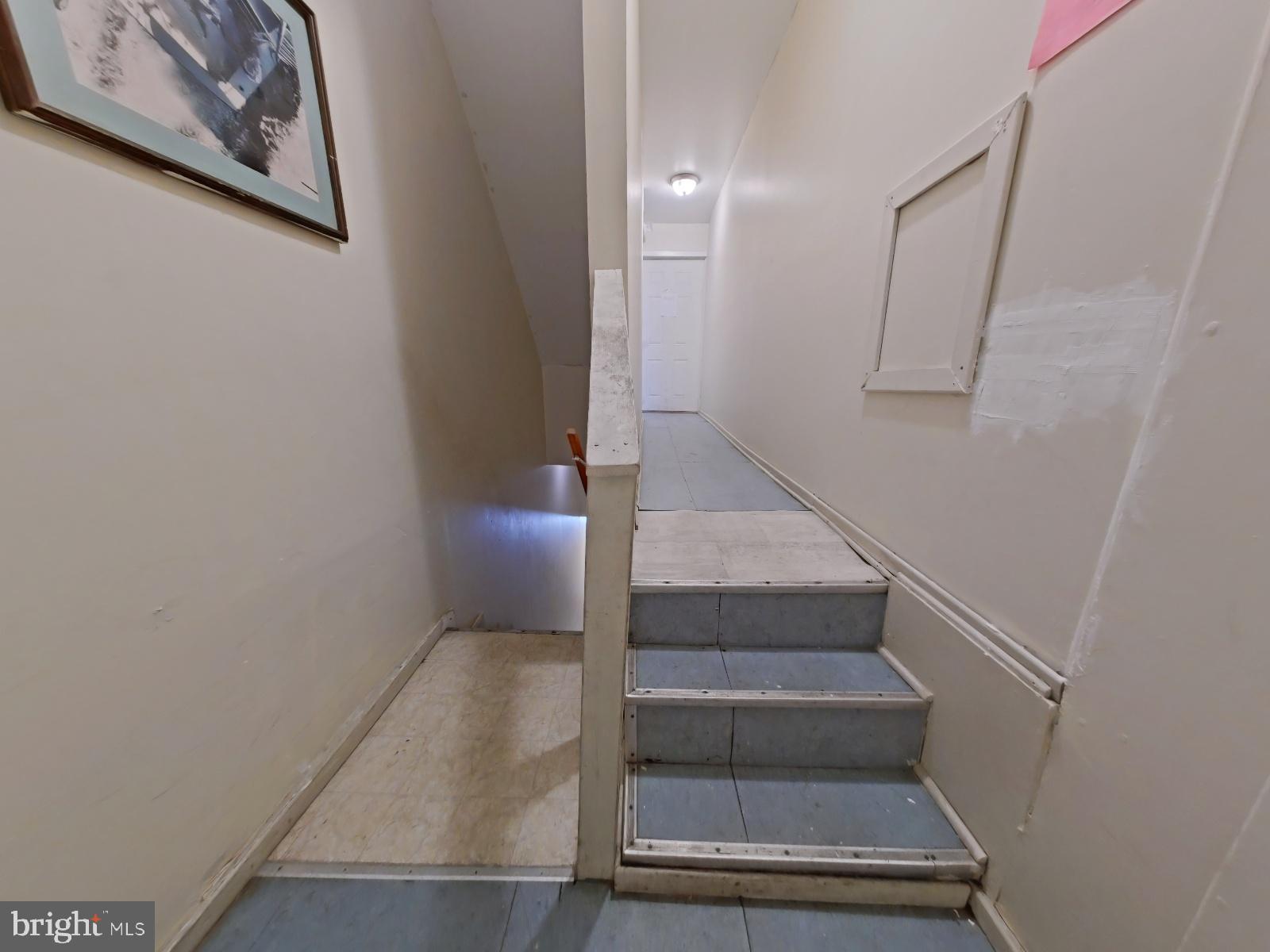 FRANKFORD - Commercial Sale