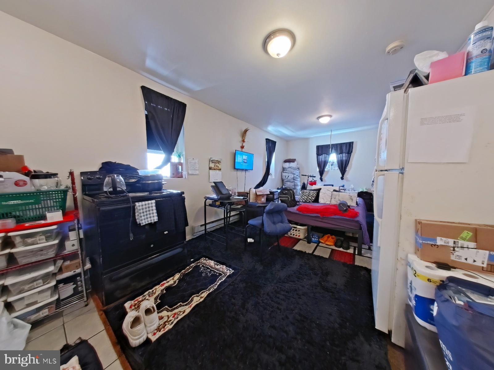 FRANKFORD - Commercial Sale