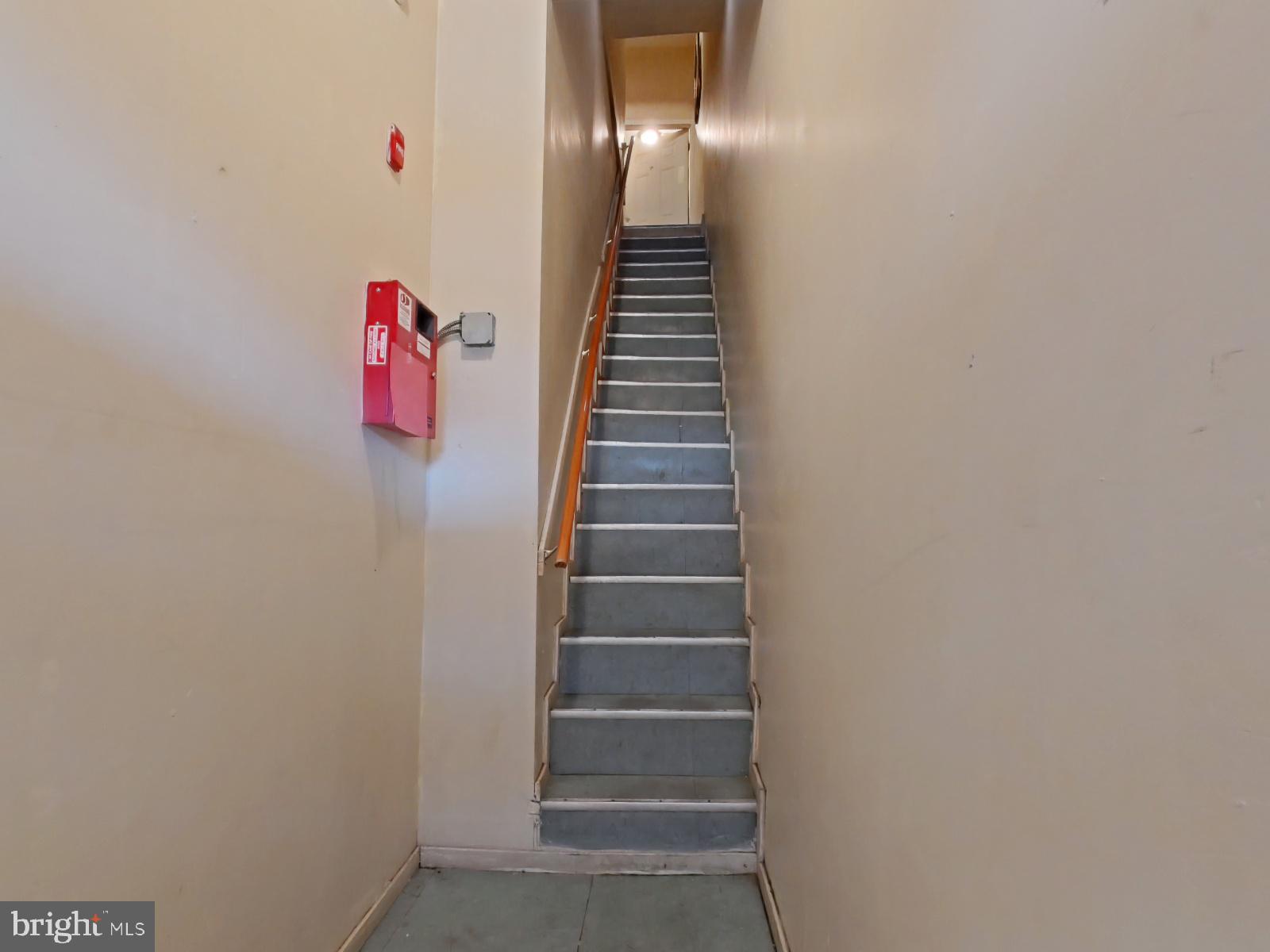 FRANKFORD - Commercial Sale