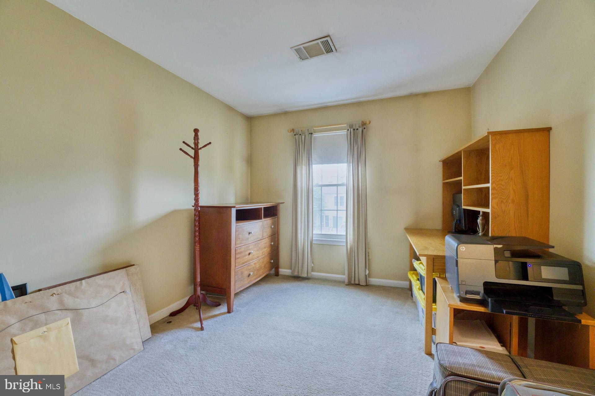 ASHBURN FARM - Residential