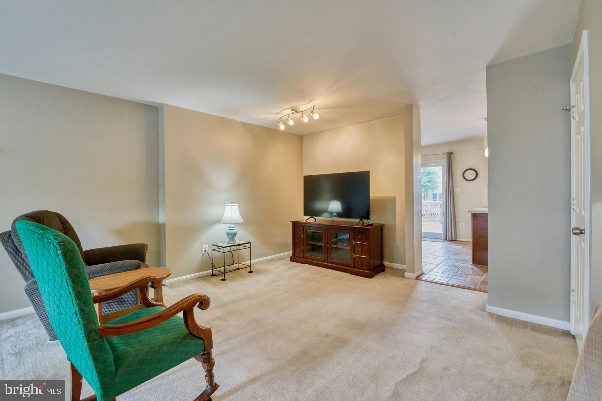 ASHBURN FARM - Residential