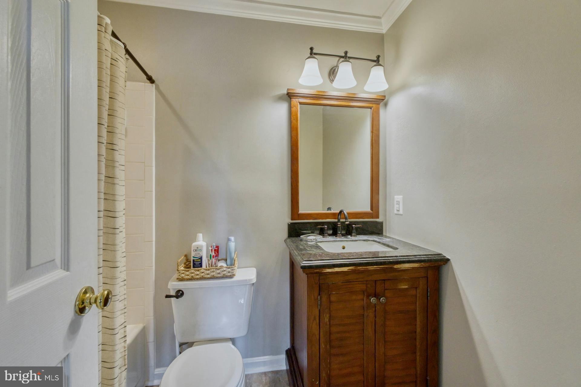 ASHBURN FARM - Residential