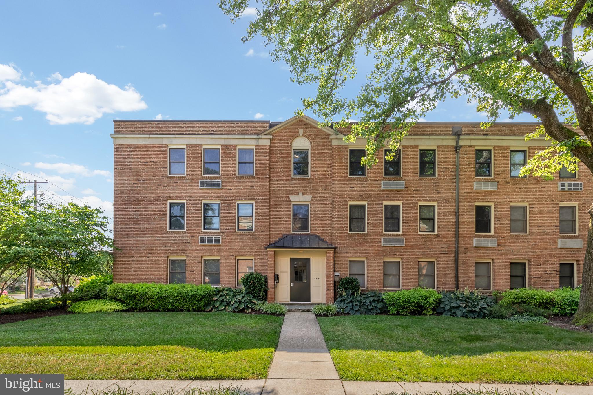 CHEVY CHASE PARK - Residential