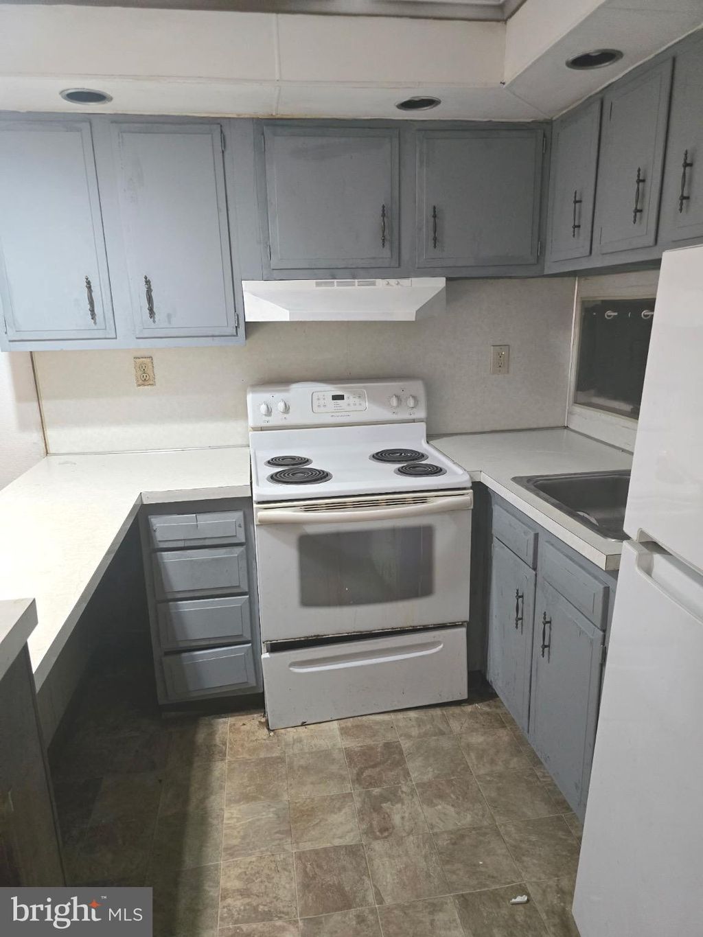 Photo of 5 S Jardin Street #1, SHENANDOAH, PA 17976 (MLS # PASK2025886)