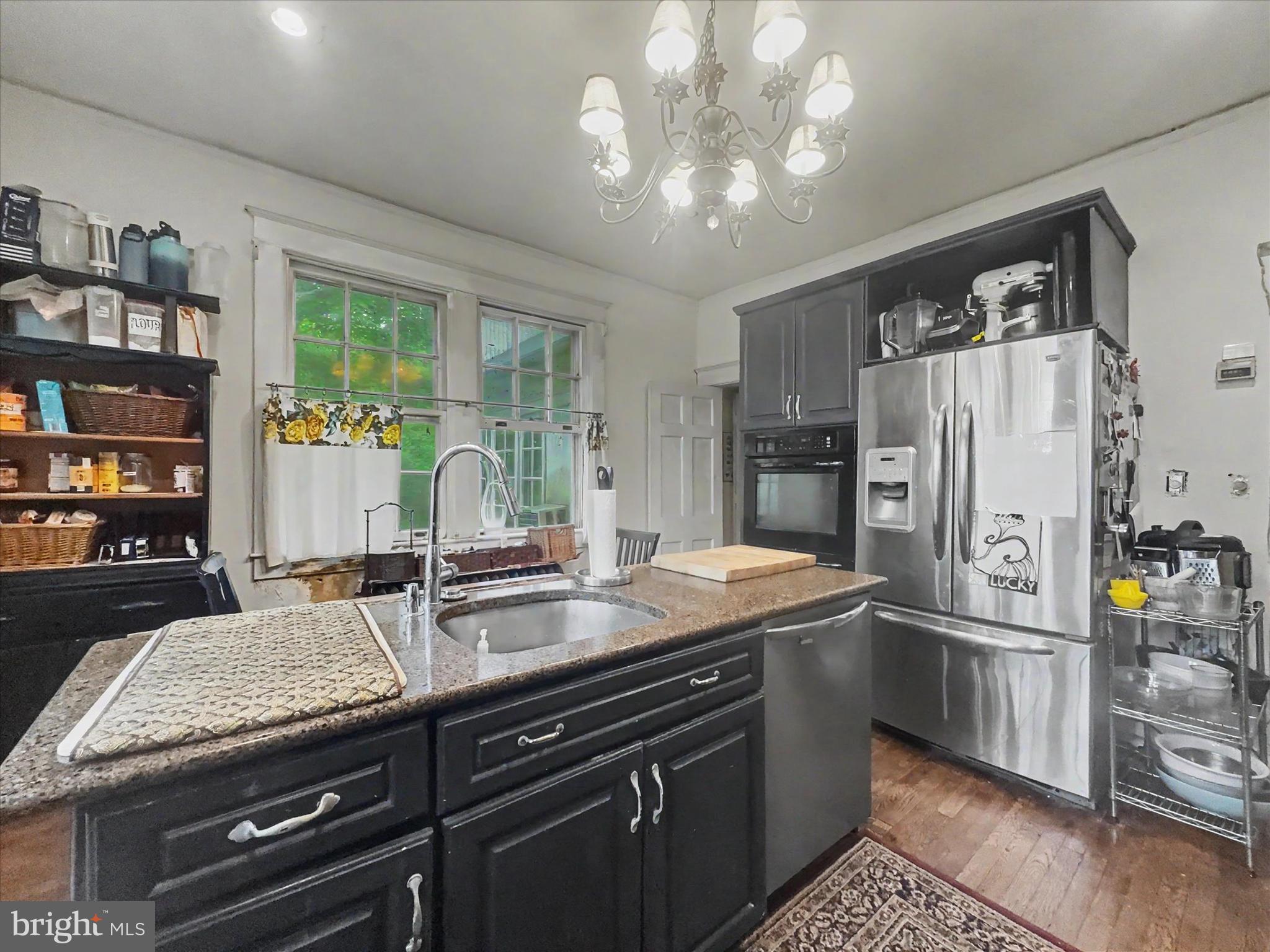 ROLAND PARK - Residential