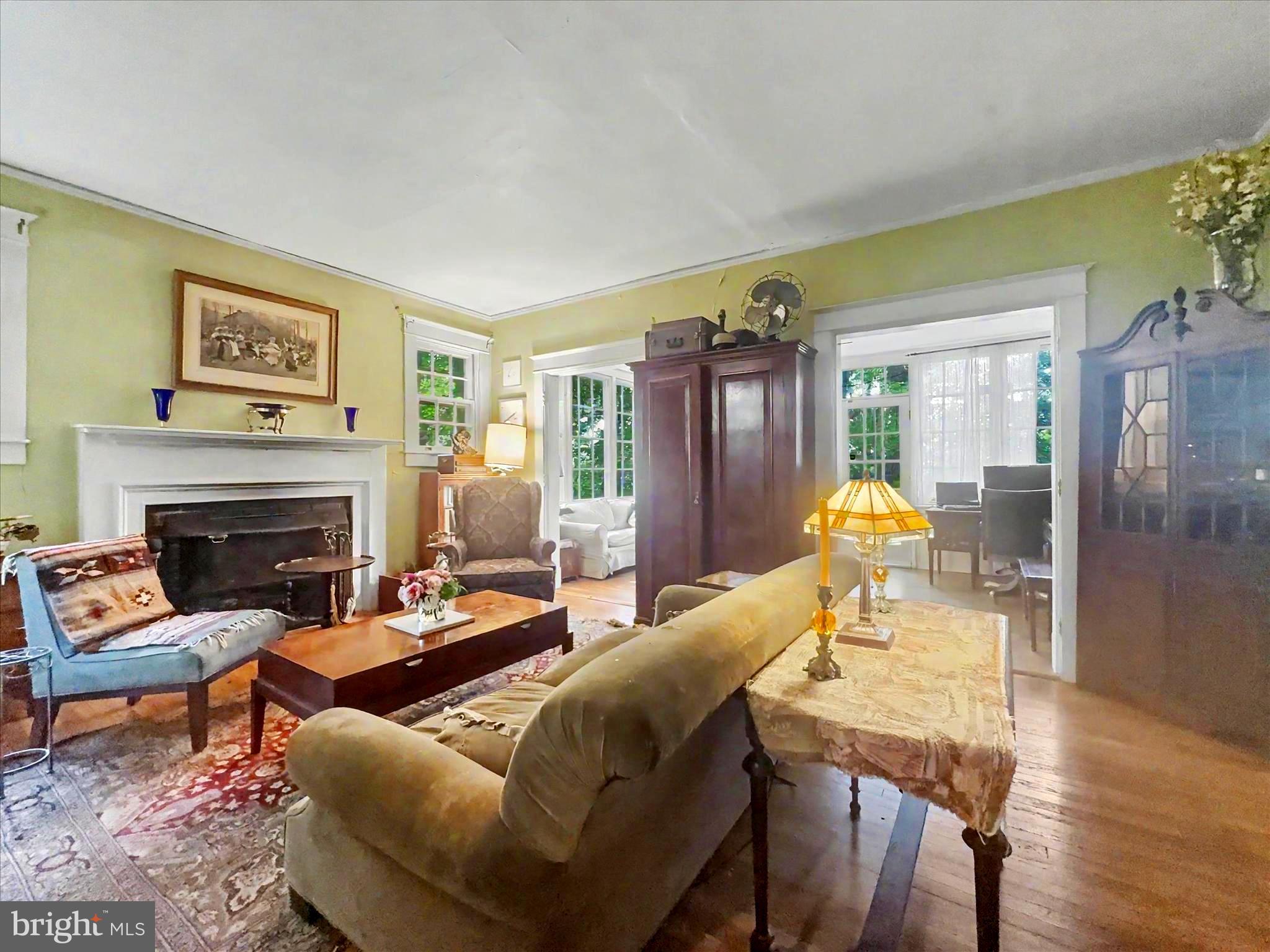 ROLAND PARK - Residential