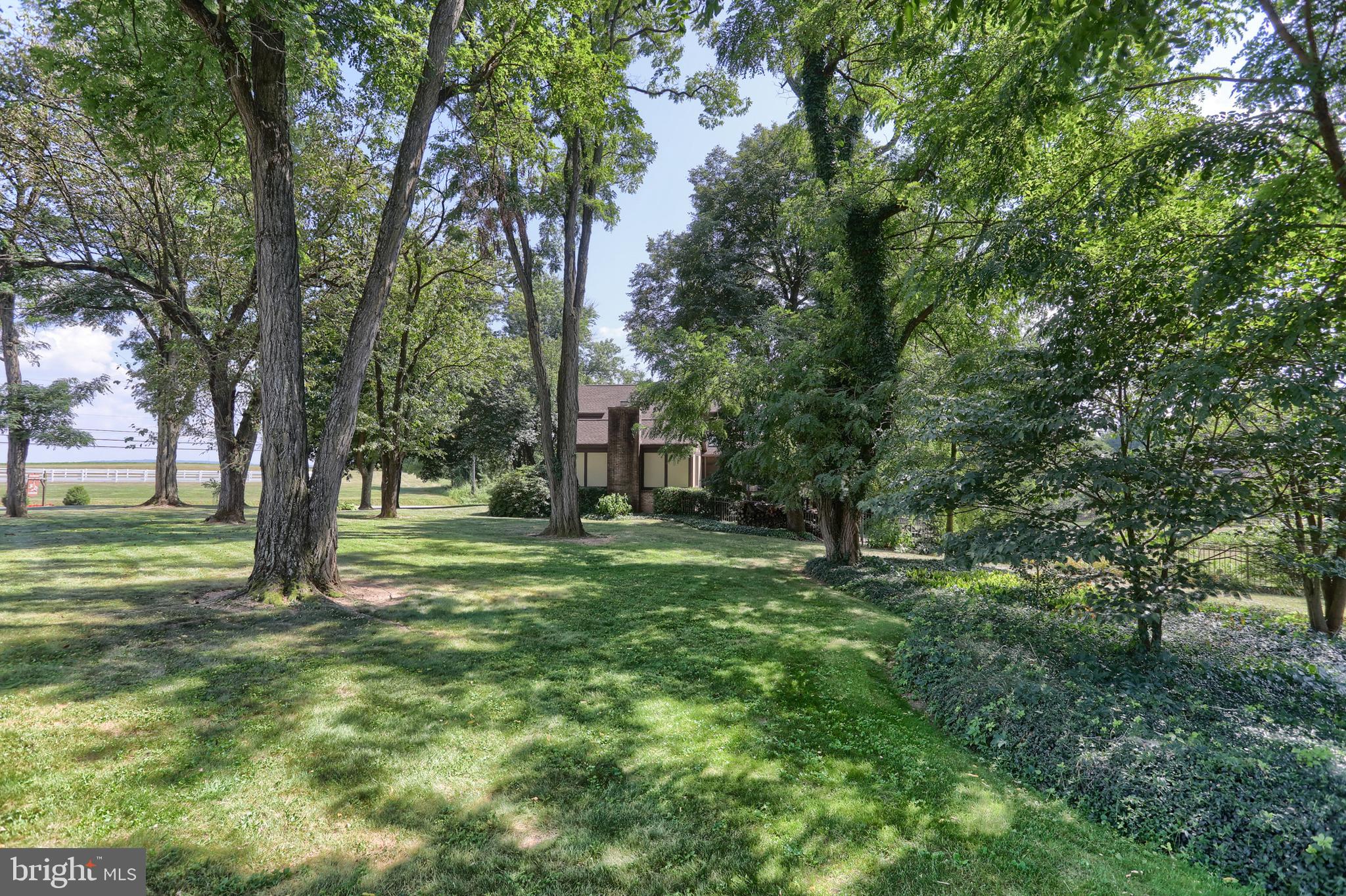 BANBURY CROSS - Residential