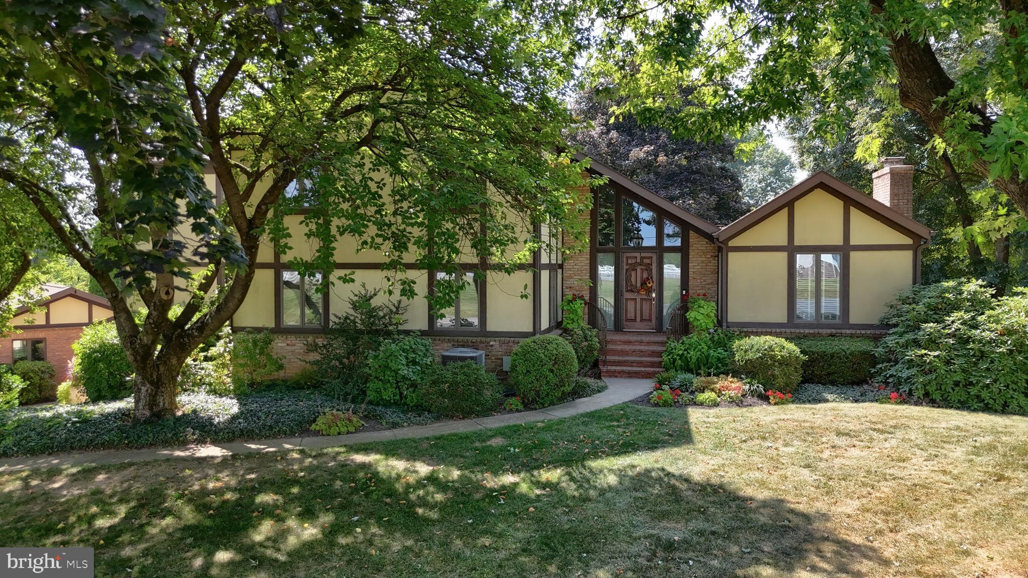 BANBURY CROSS - Residential