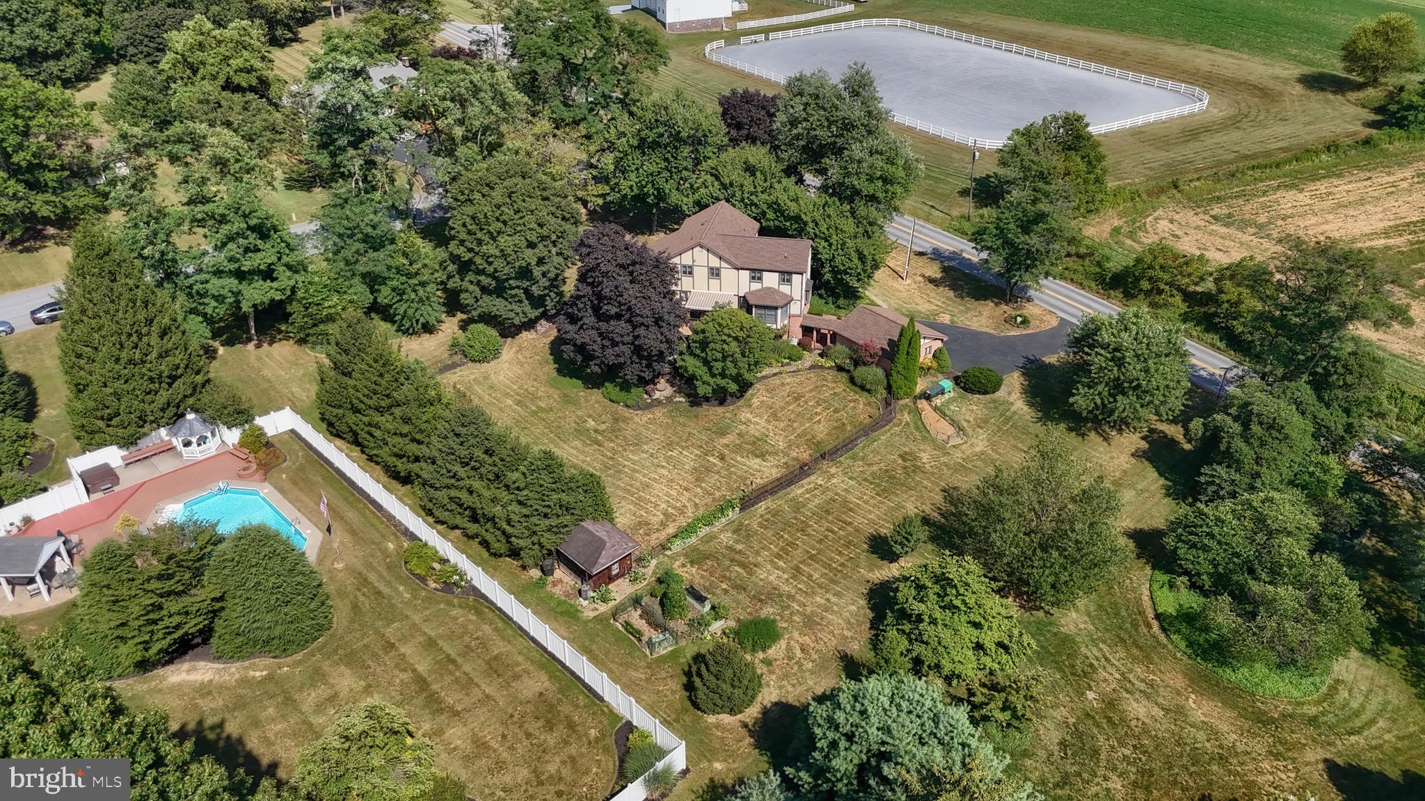 BANBURY CROSS - Residential