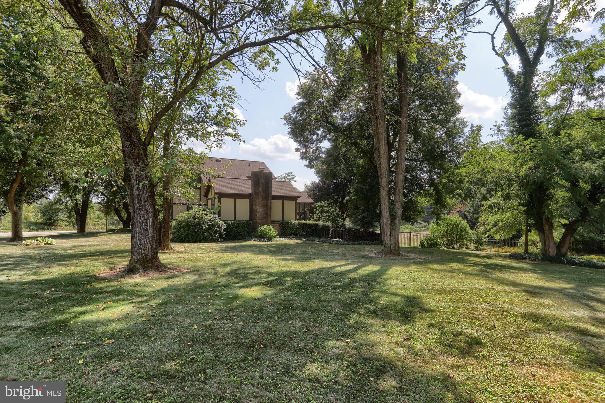 BANBURY CROSS - Residential